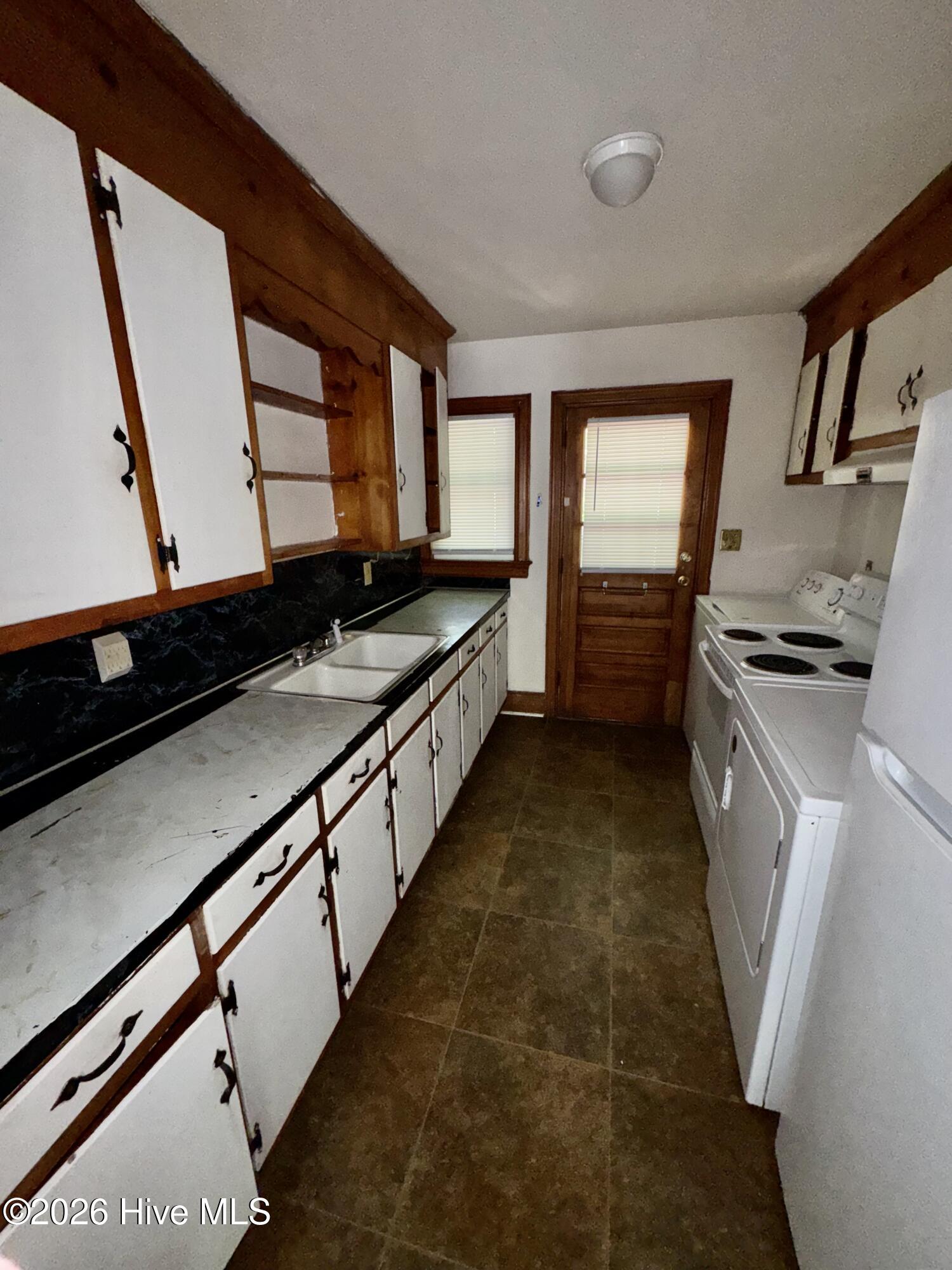 607 E 4th Street, Greenville, NC, 27858