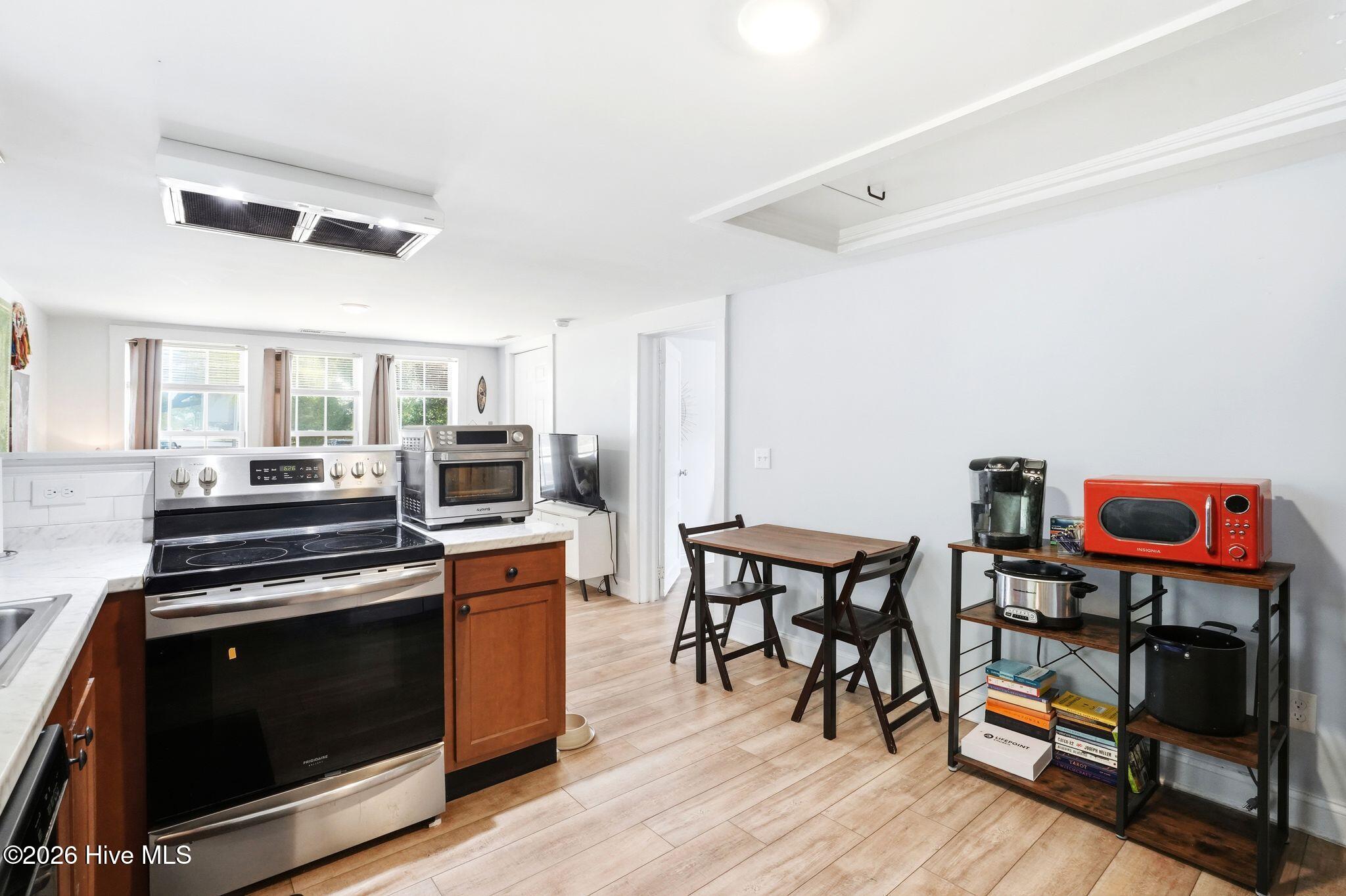 100564510 | Photo 17