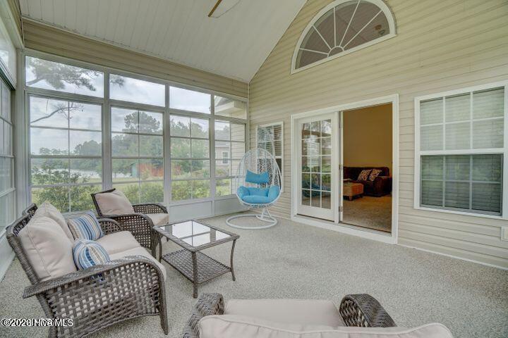 100548362 | Photo 25