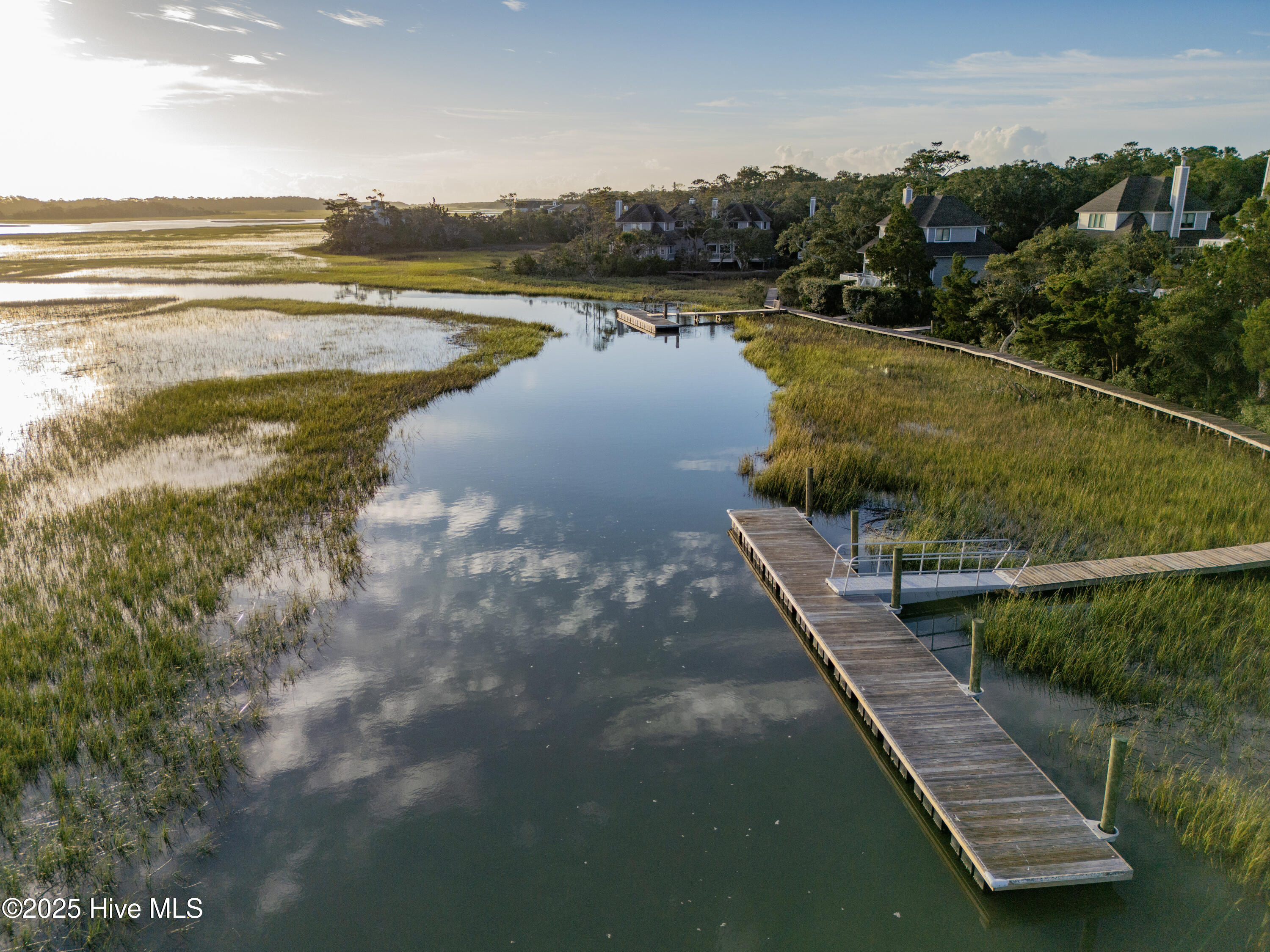 100534977 | Photo 61