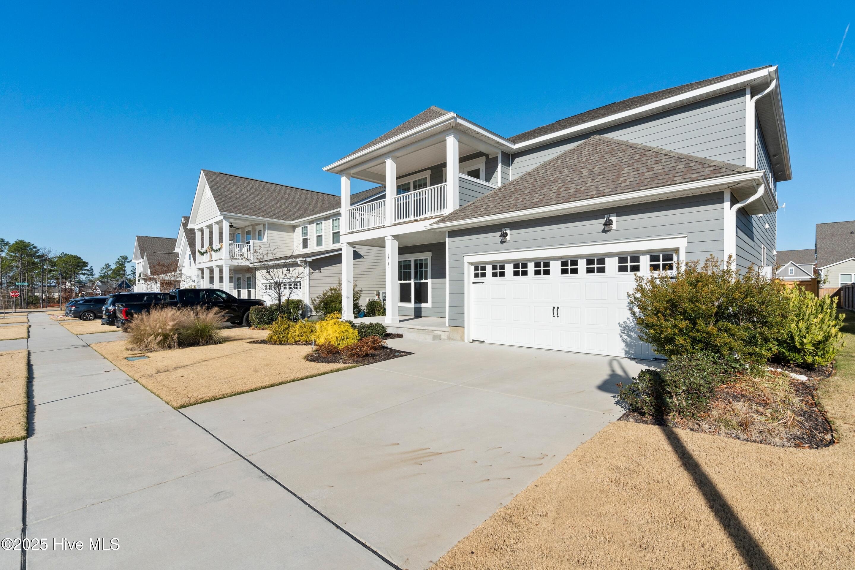 100547045 | Photo 56