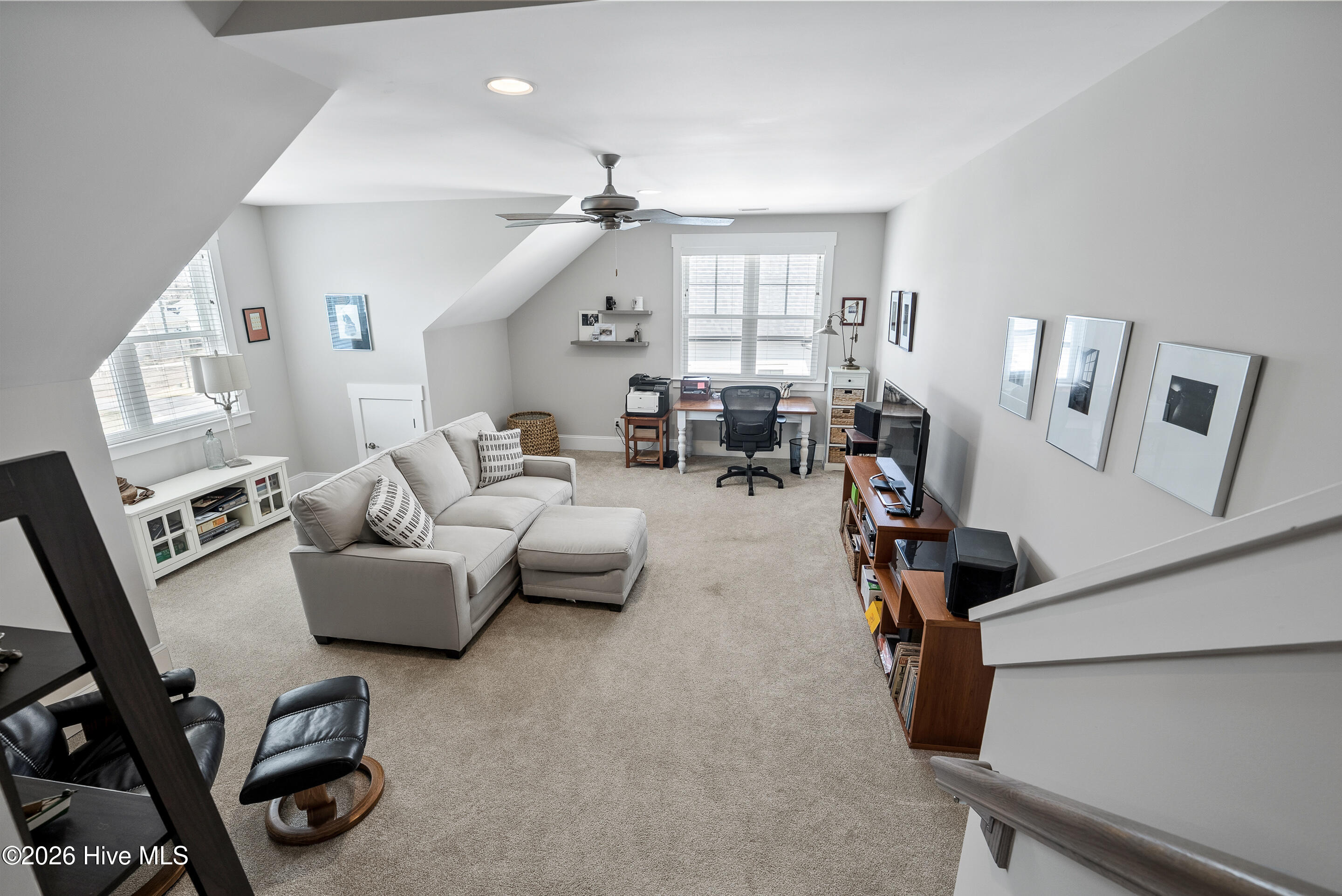 100559512 | Photo 42