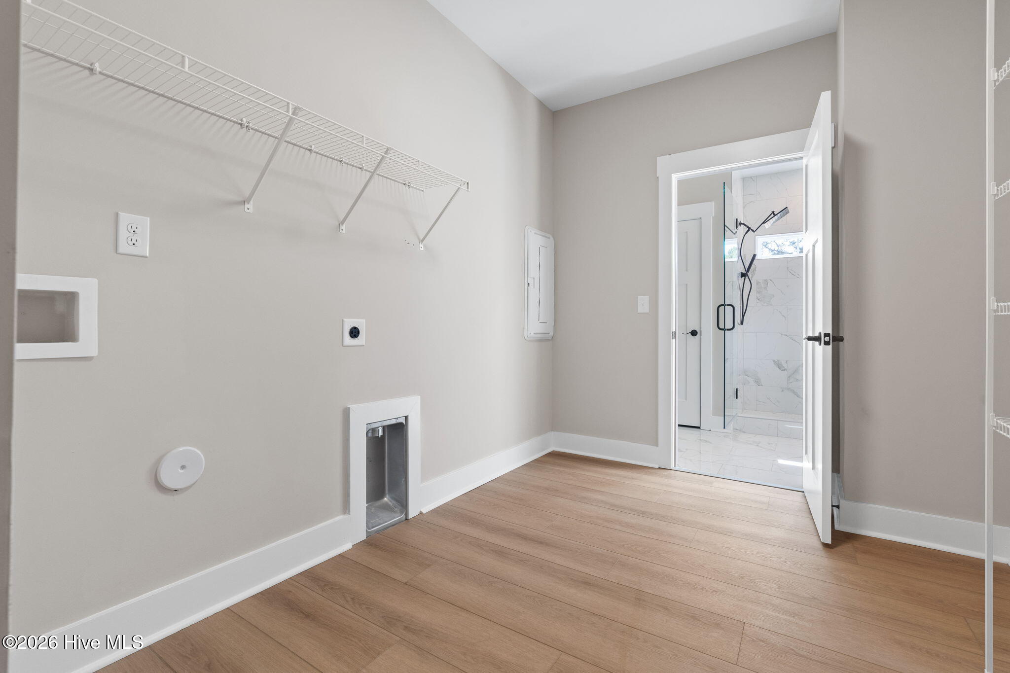 100537581 | Photo 67