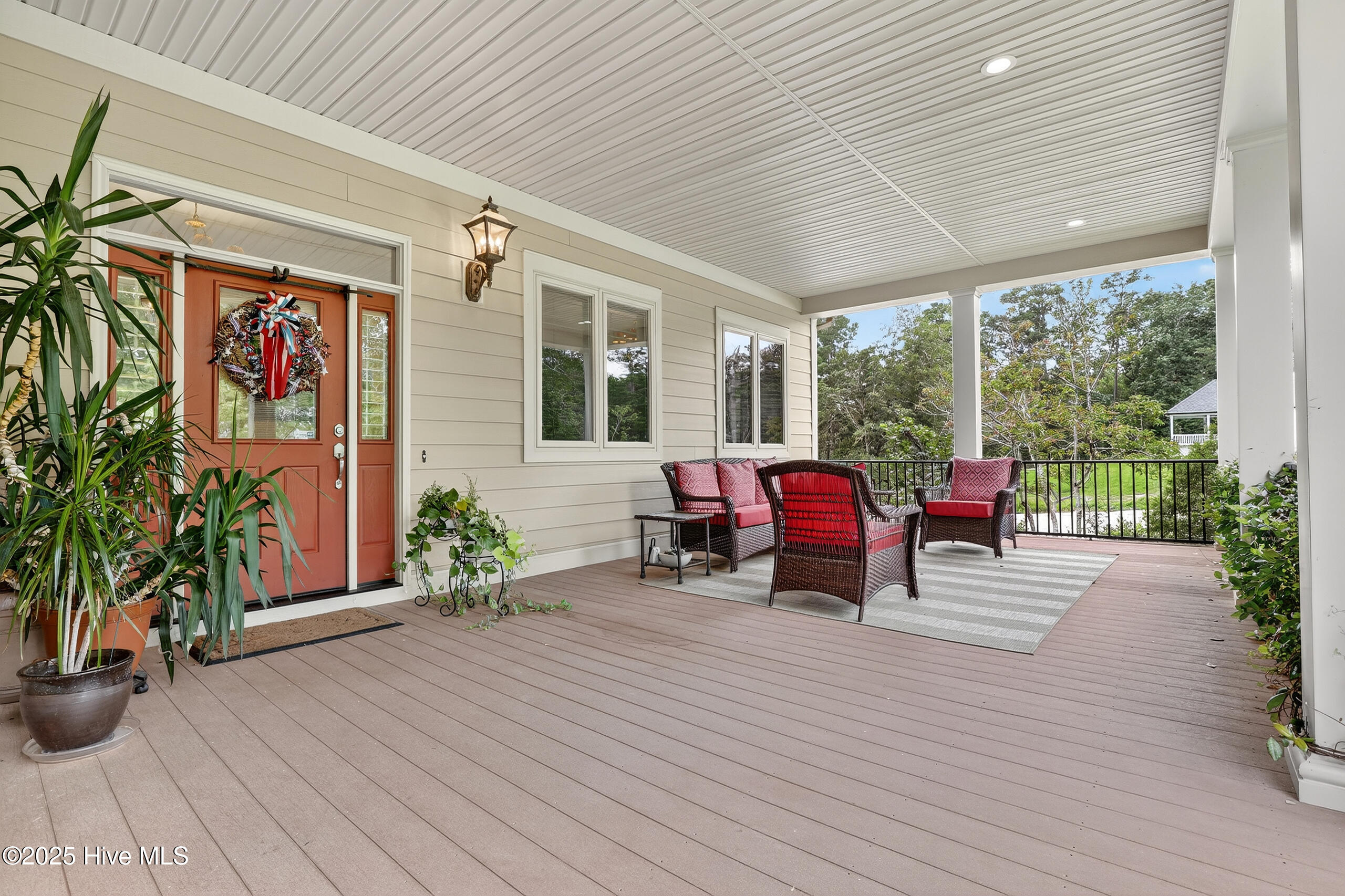 100527488 | Photo 11