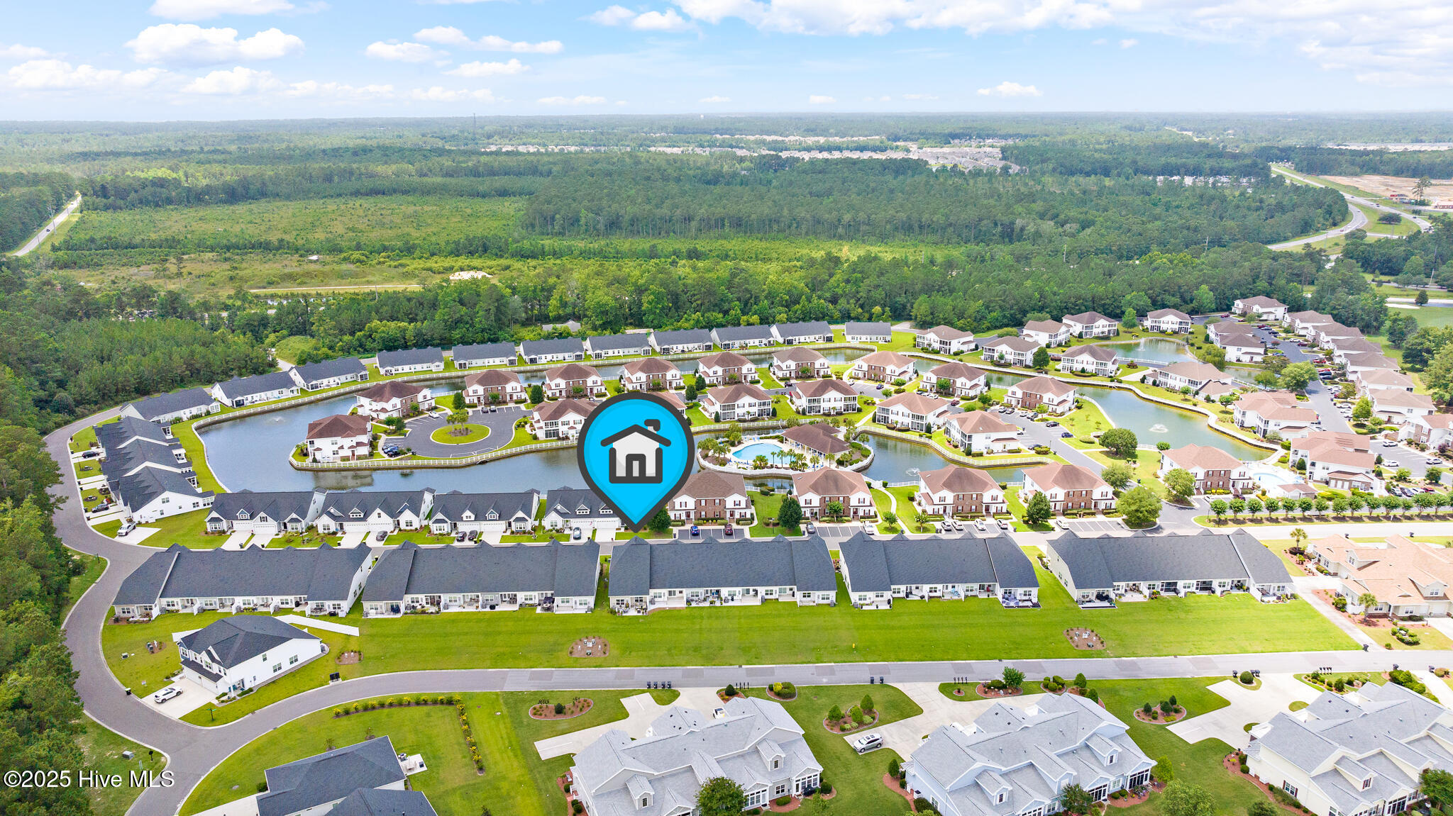 100518032 | Photo 46