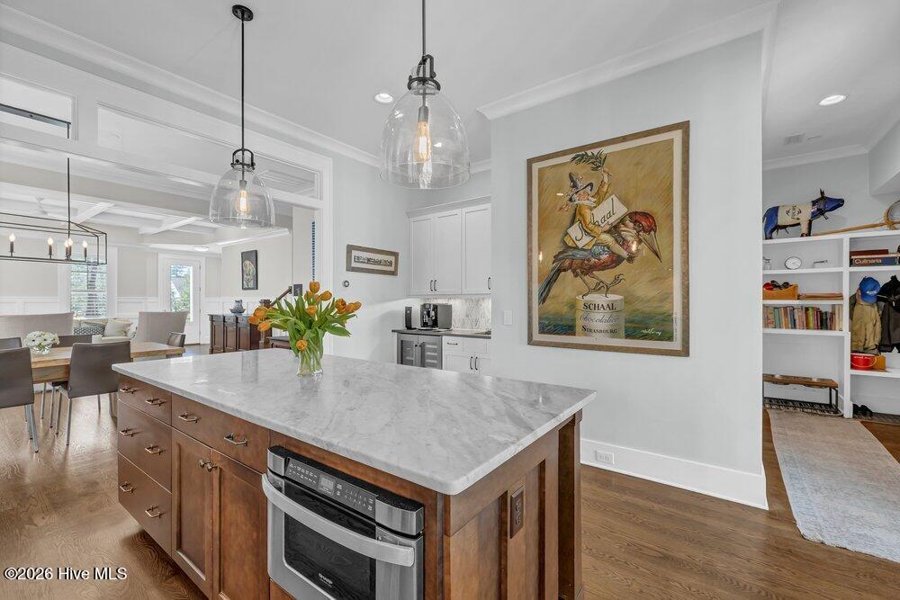 100561379 | Photo 15