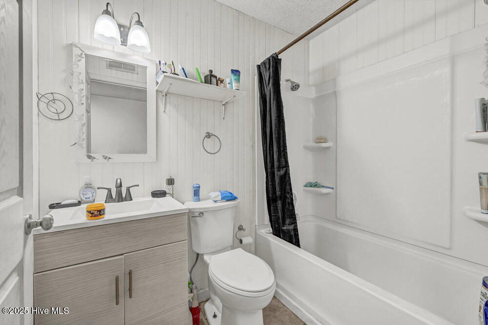 100543529 | Photo 11