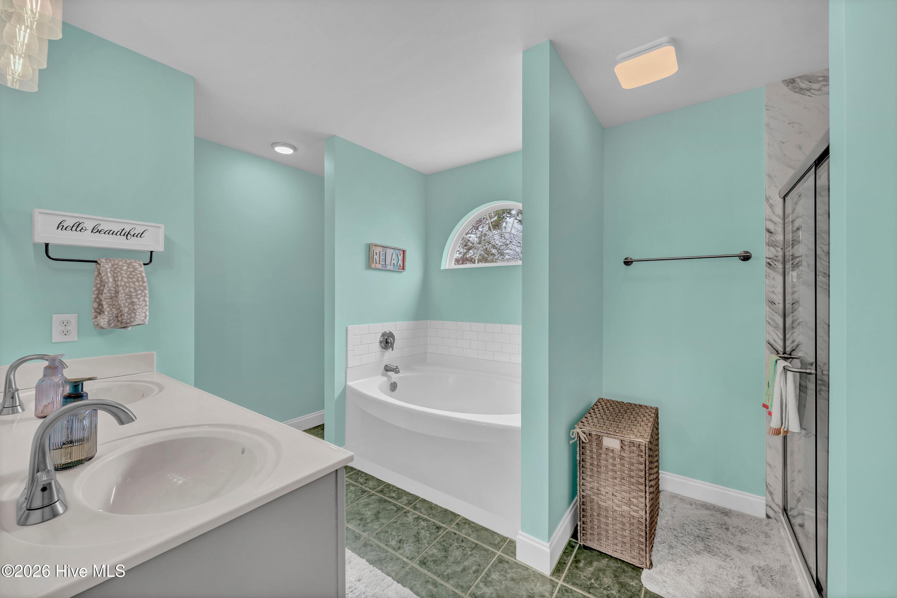 100557746 | Photo 15