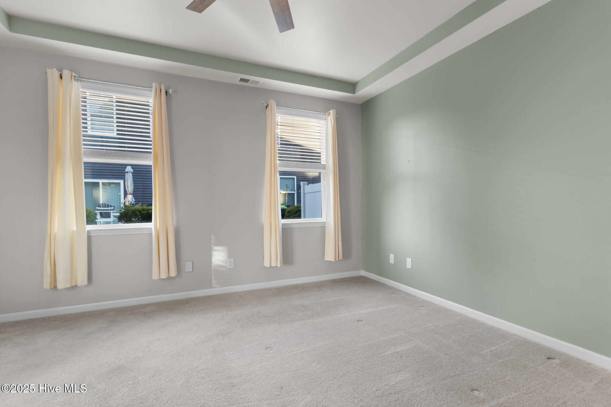 100538168 | Photo 19