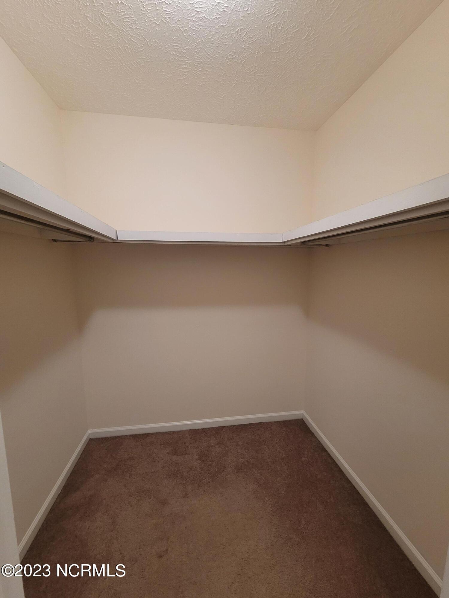 100552770 | Photo 11