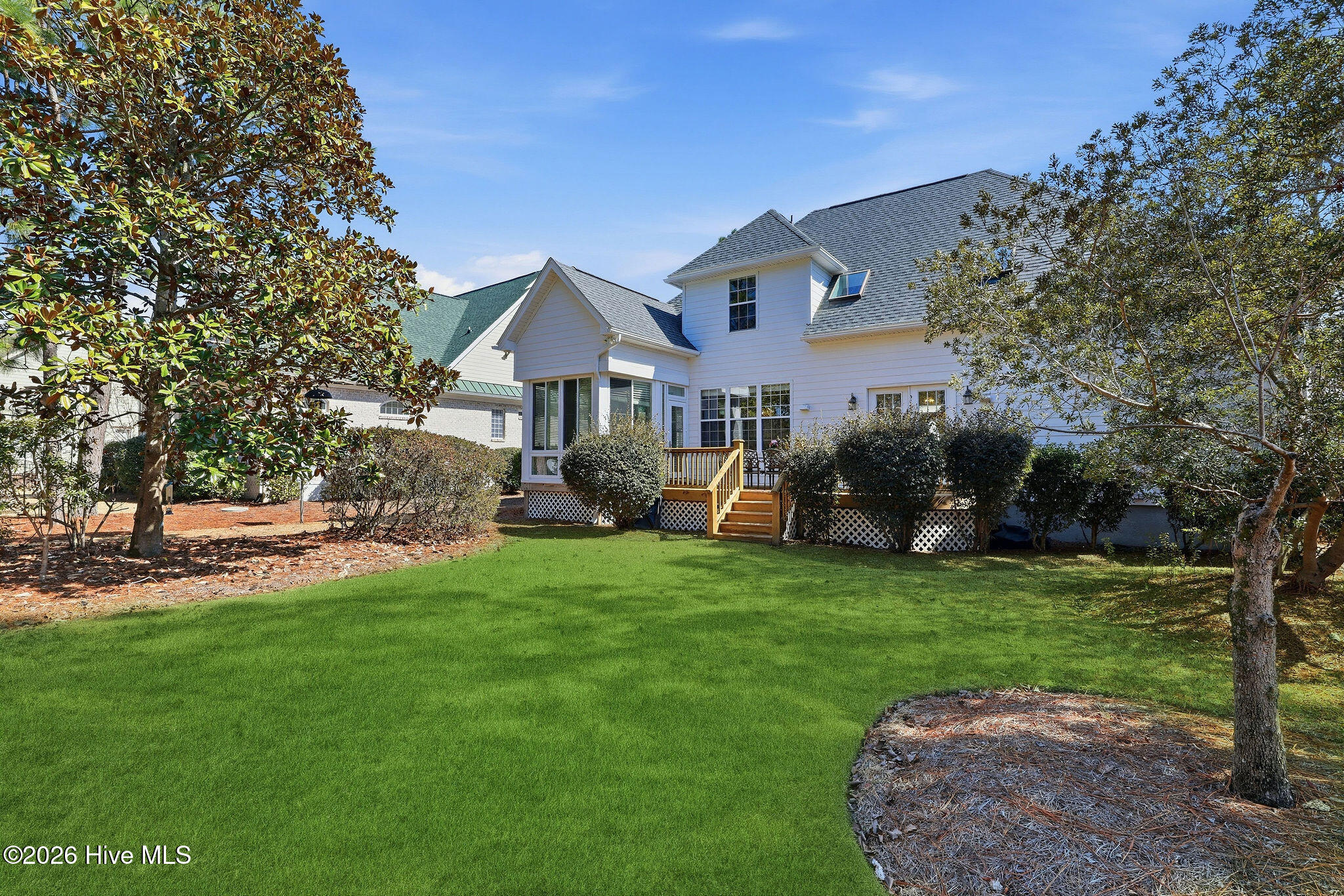 100558304 | Photo 52