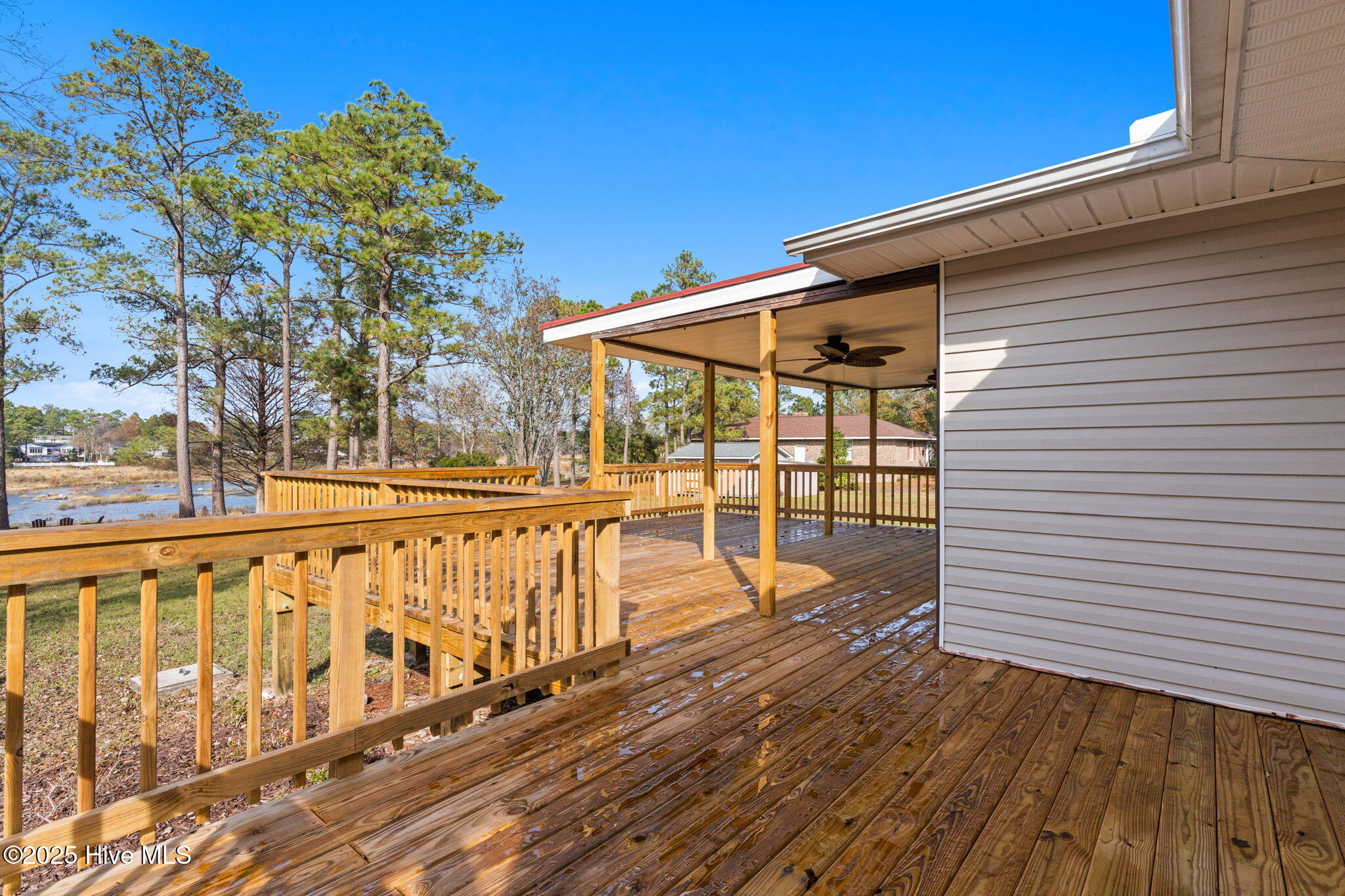 100543279 | Photo 44