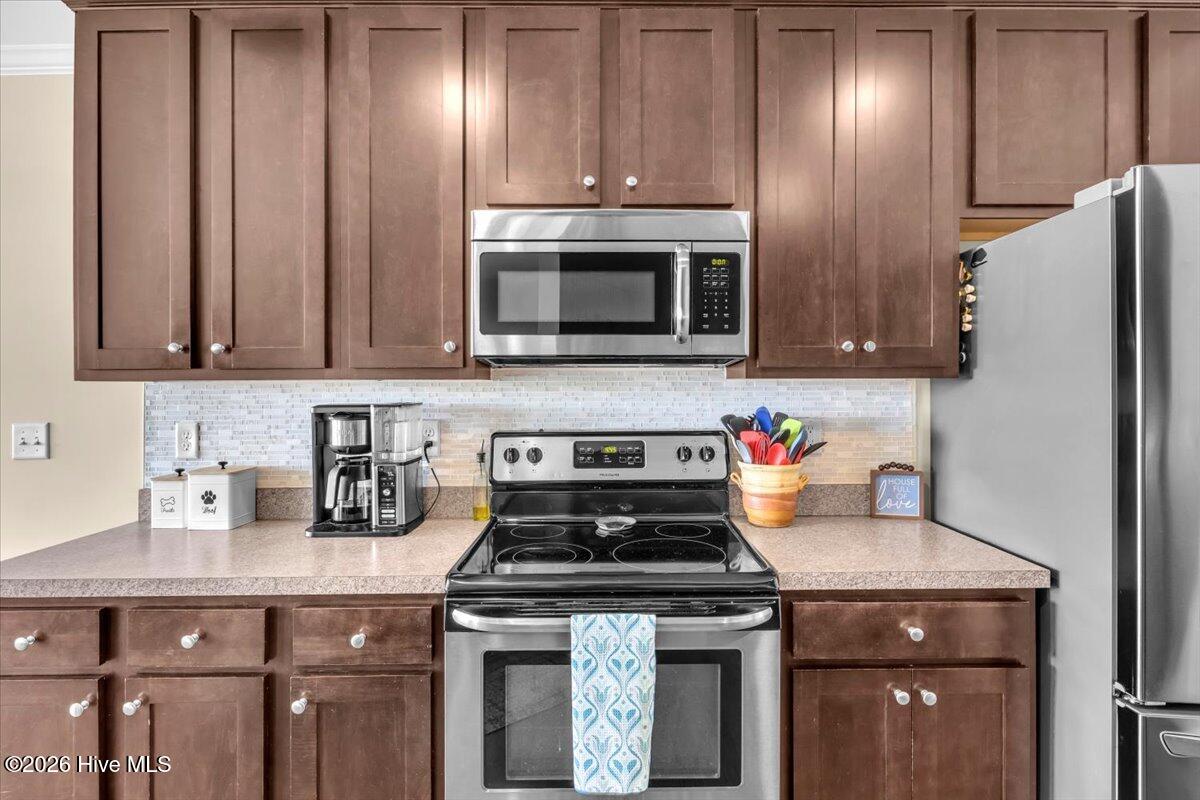 100567099 | Photo 37