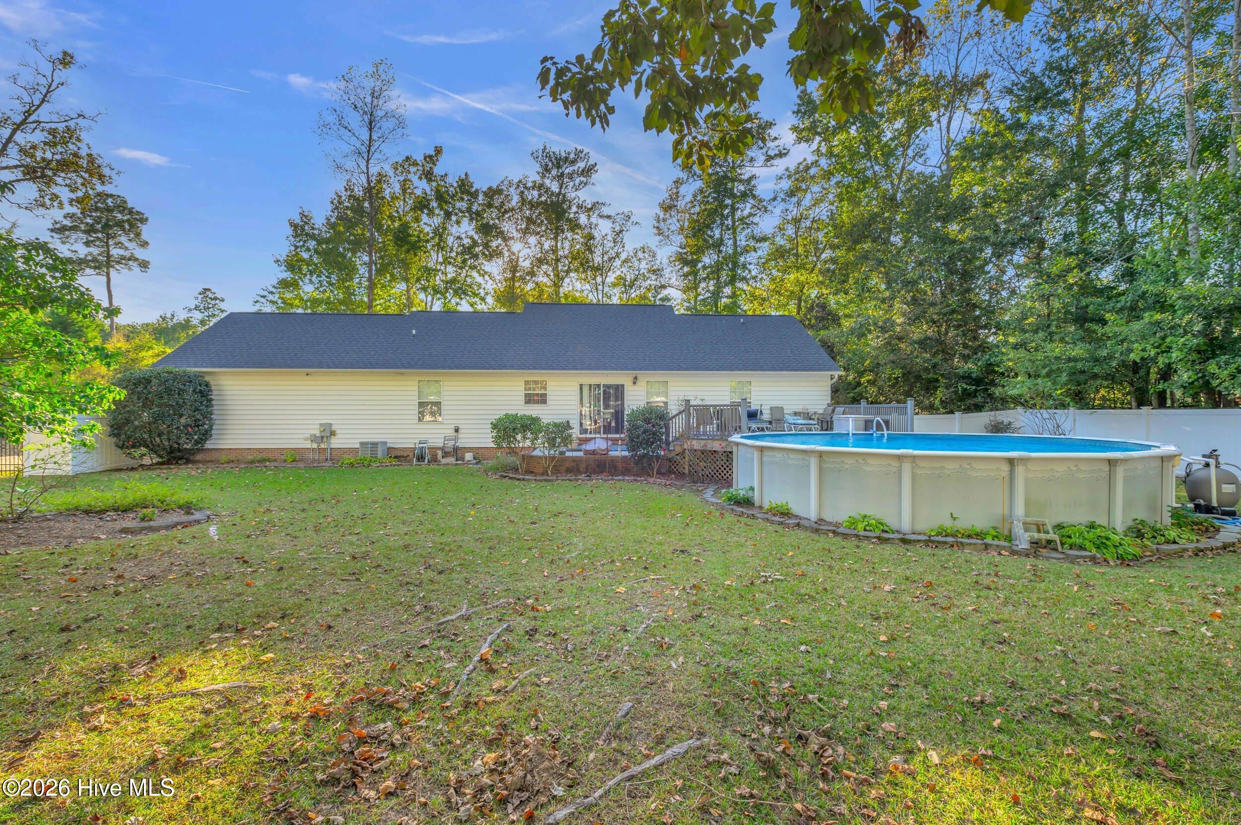 100562256 | Photo 34