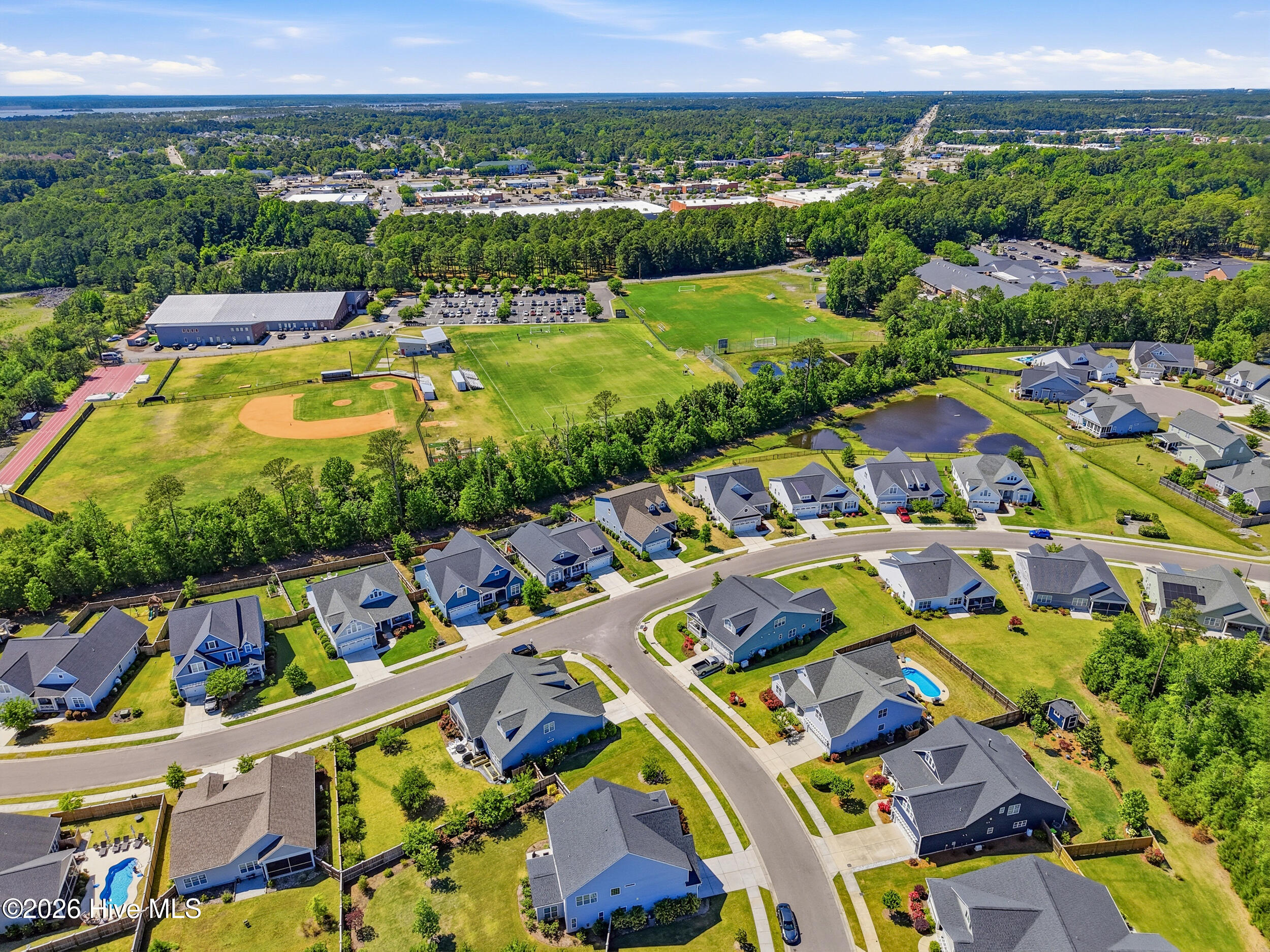 100570242 | Photo 34