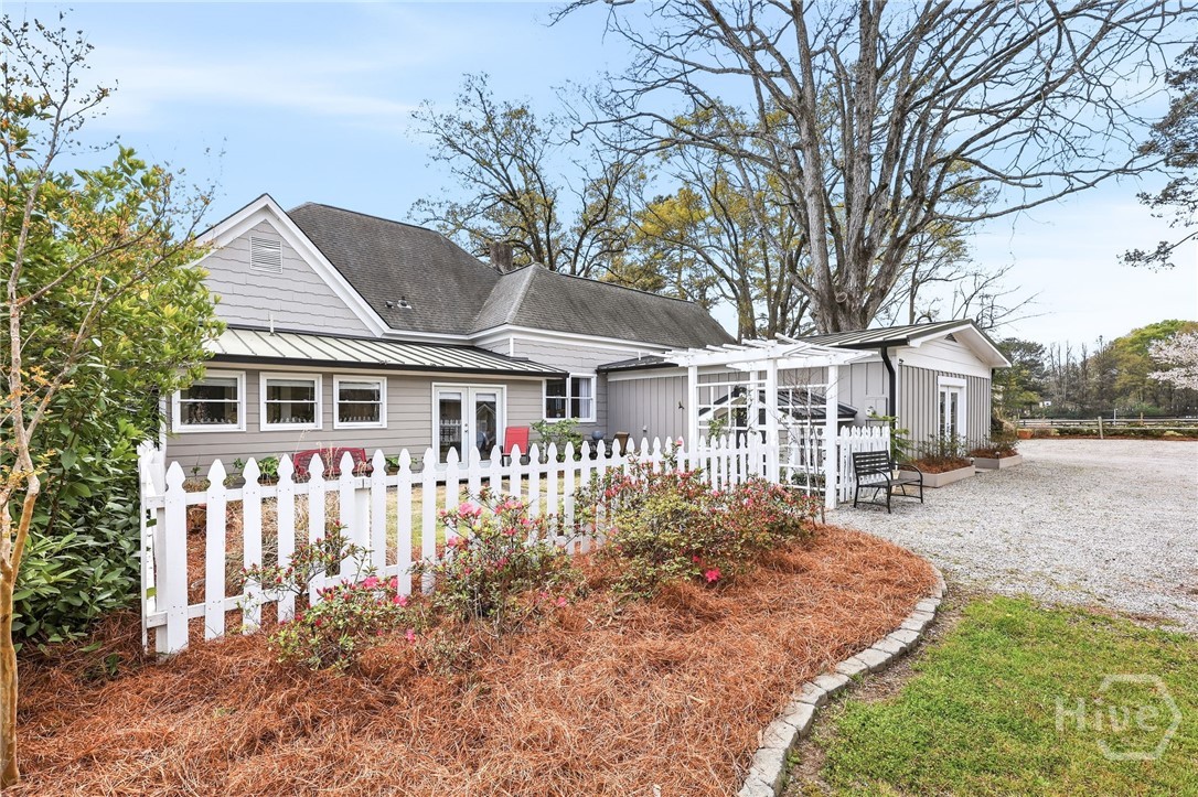 Back view with private courtyard