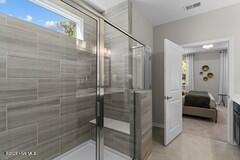 100569635 | Photo 15