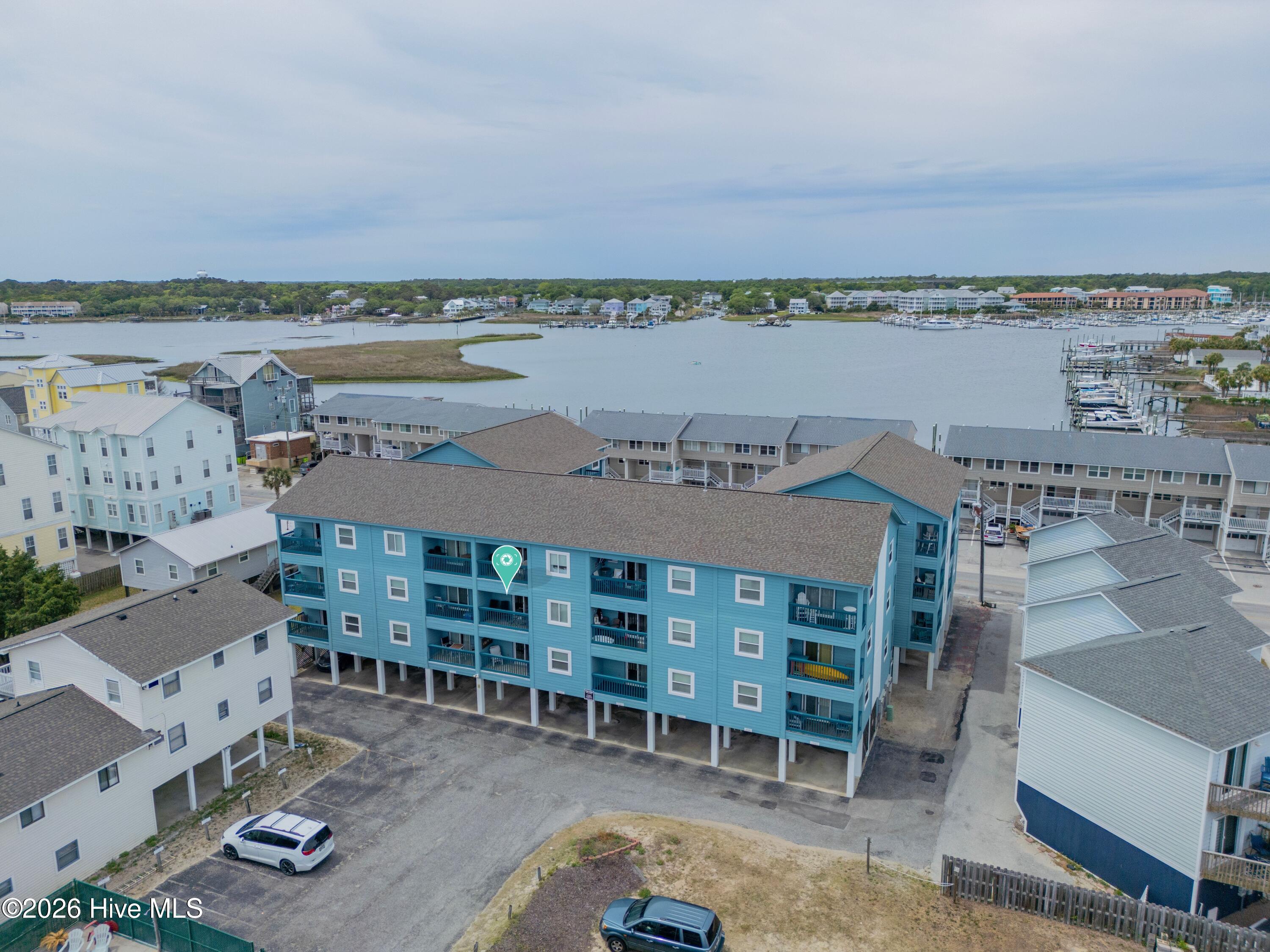 100570370 | Photo 26