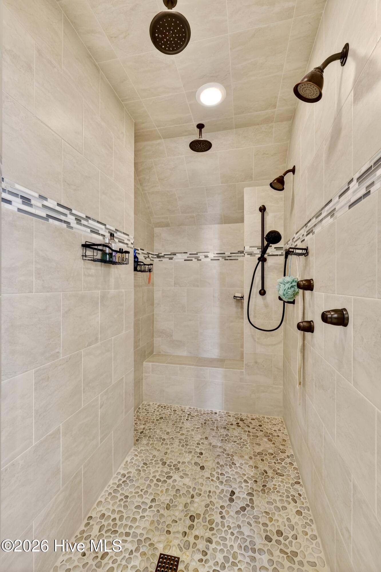 100559035 | Photo 21