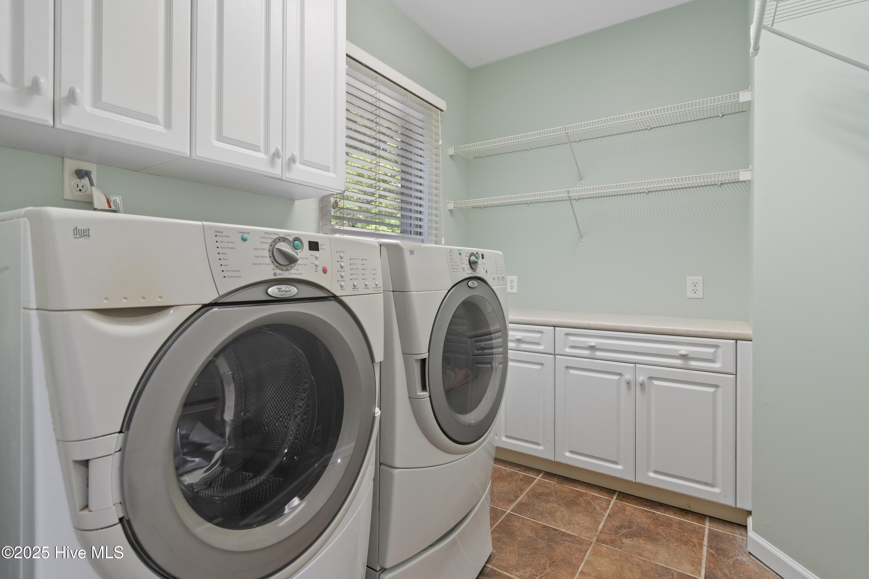 100509392 | Photo 42