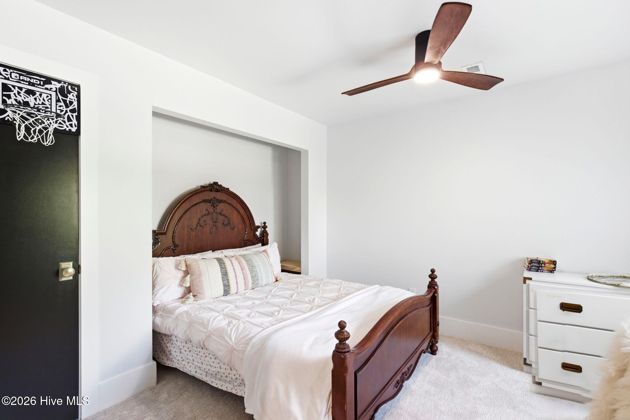 100568012 | Photo 67