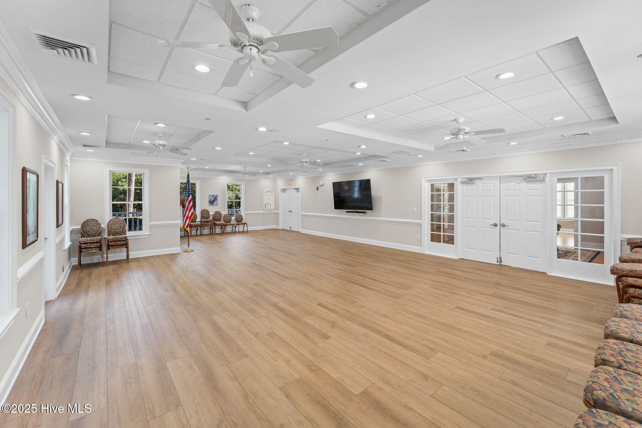 100549580 | Photo 77