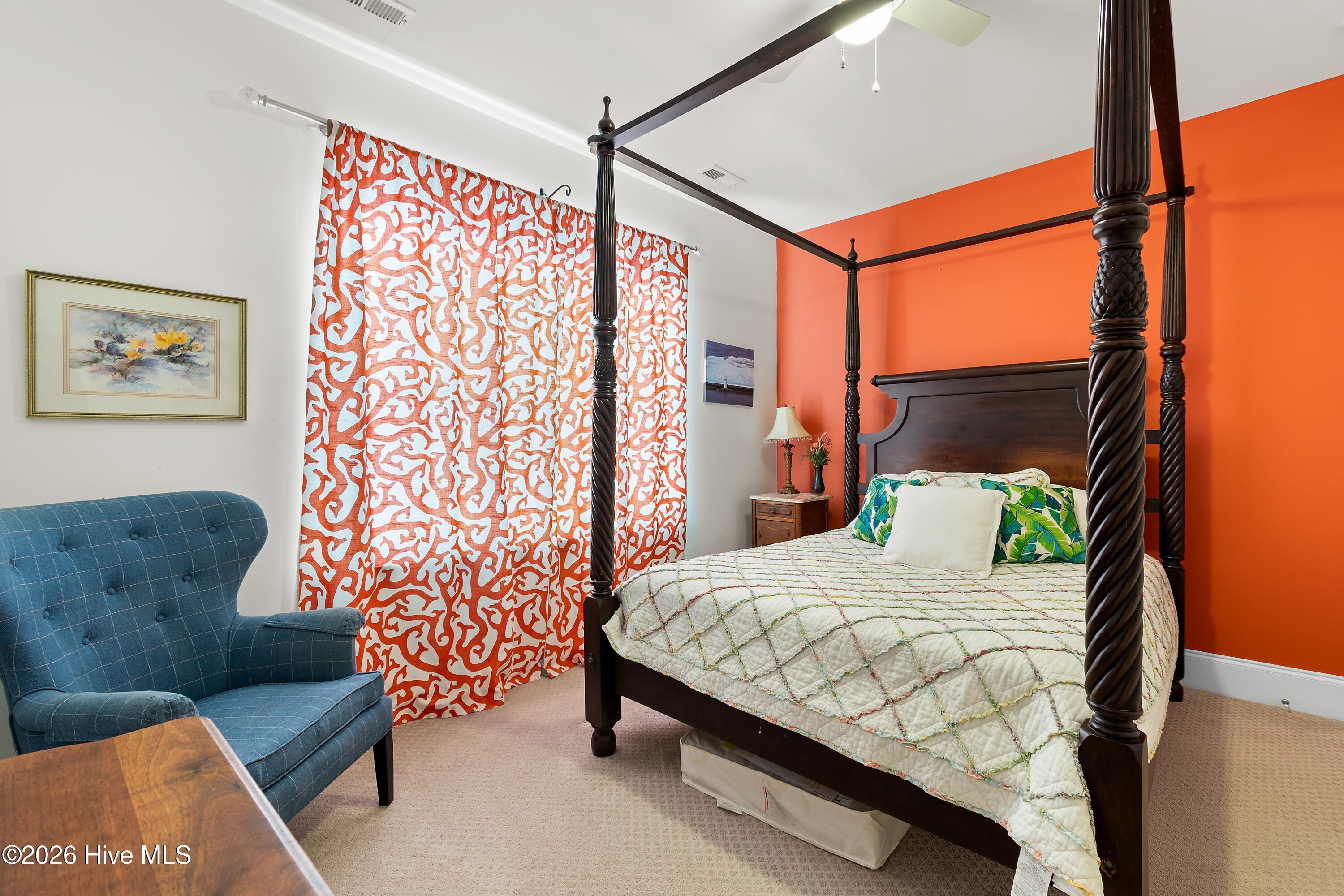 100548400 | Photo 39