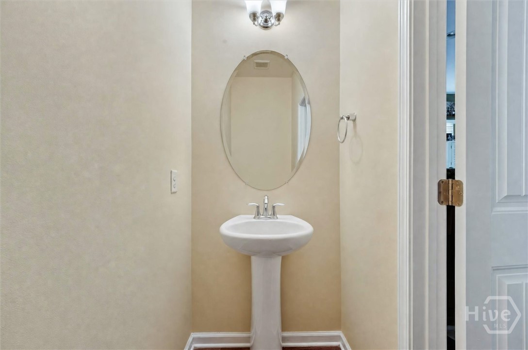 Downstairs guest bathroom