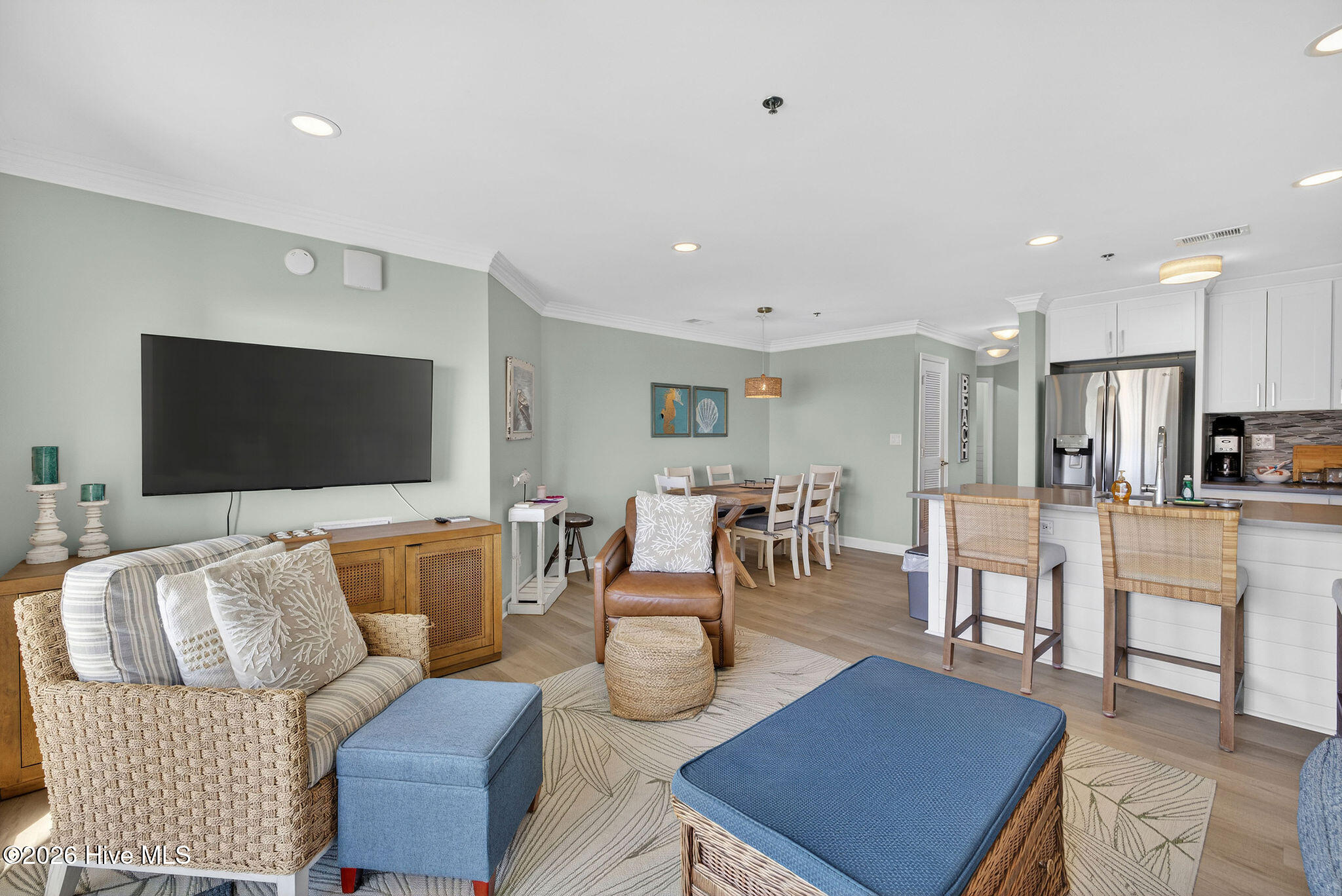 100549850 | Photo 10