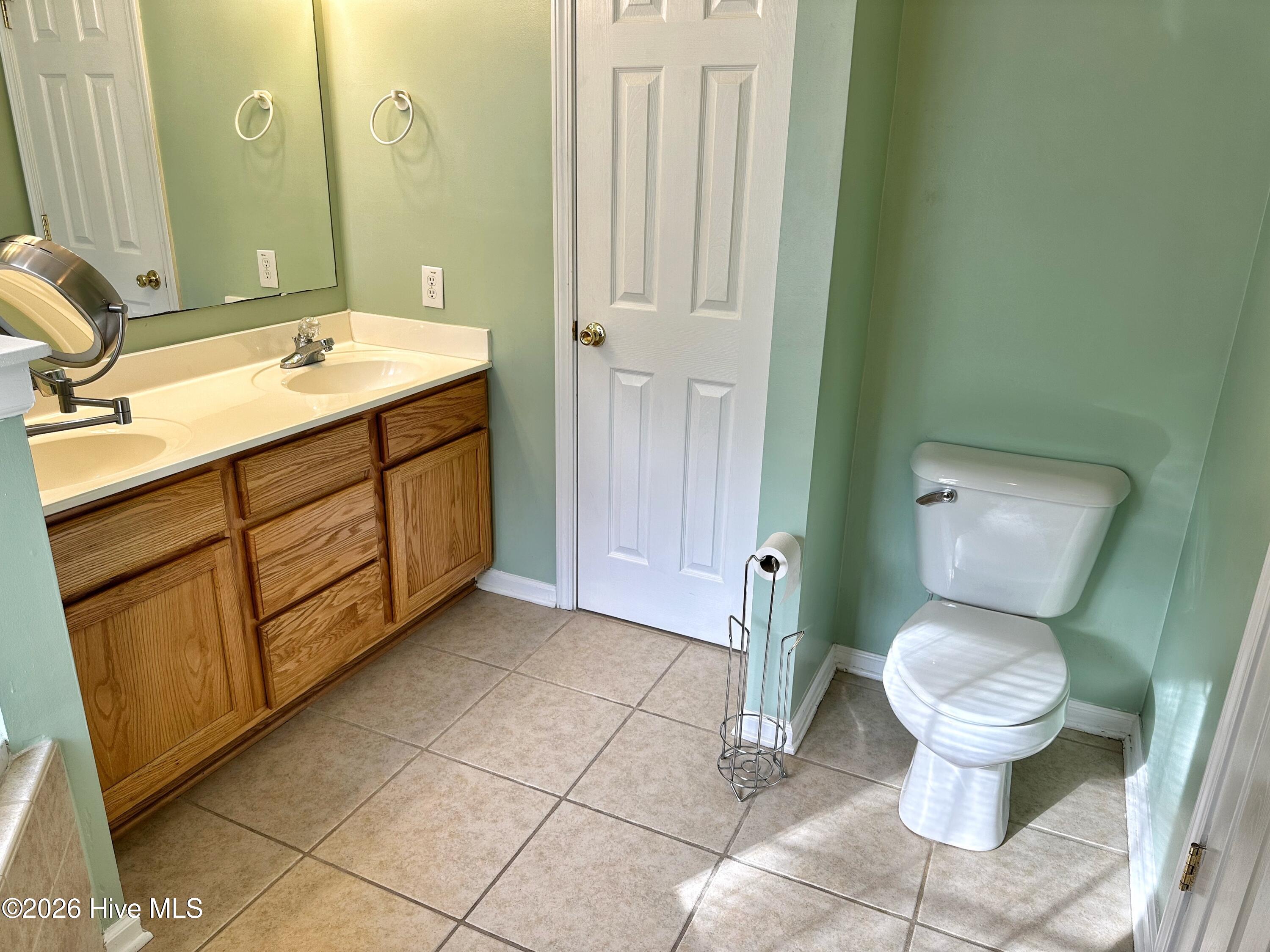 100551305 | Photo 23