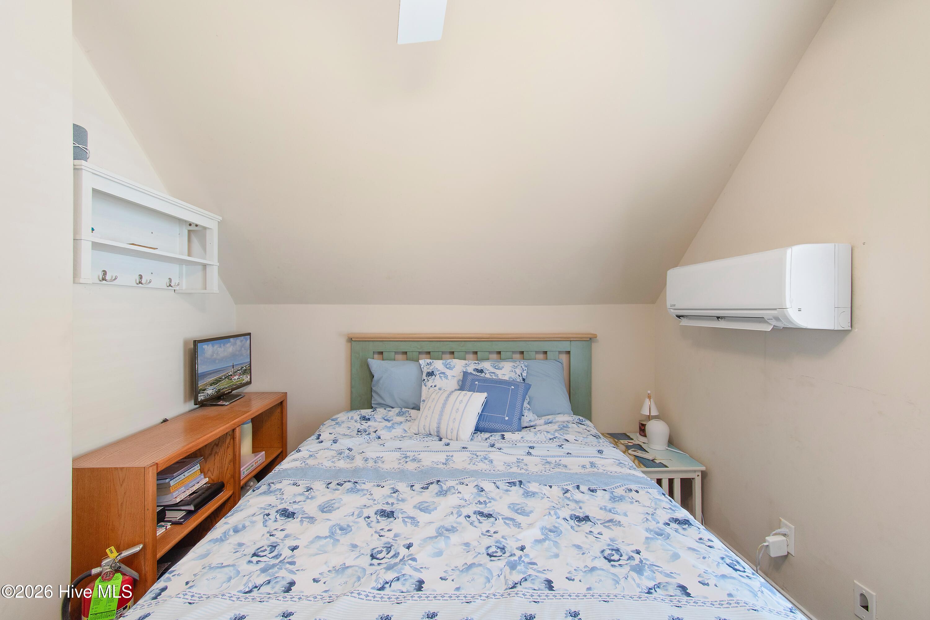 100552486 | Photo 44