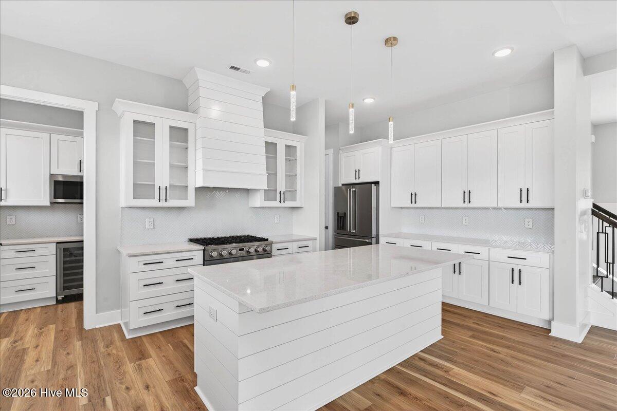 100551105 | Photo 13