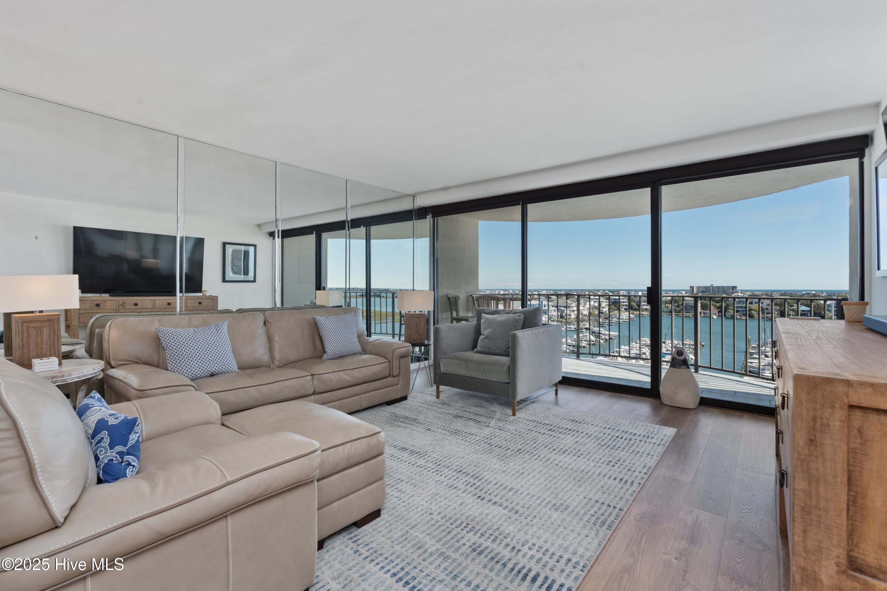 322 Causeway Drive Ste 802, Wrightsville Beach, NC 28480 – photo 5: 003-322CausewayDrive-803-WrightsvilleBea
