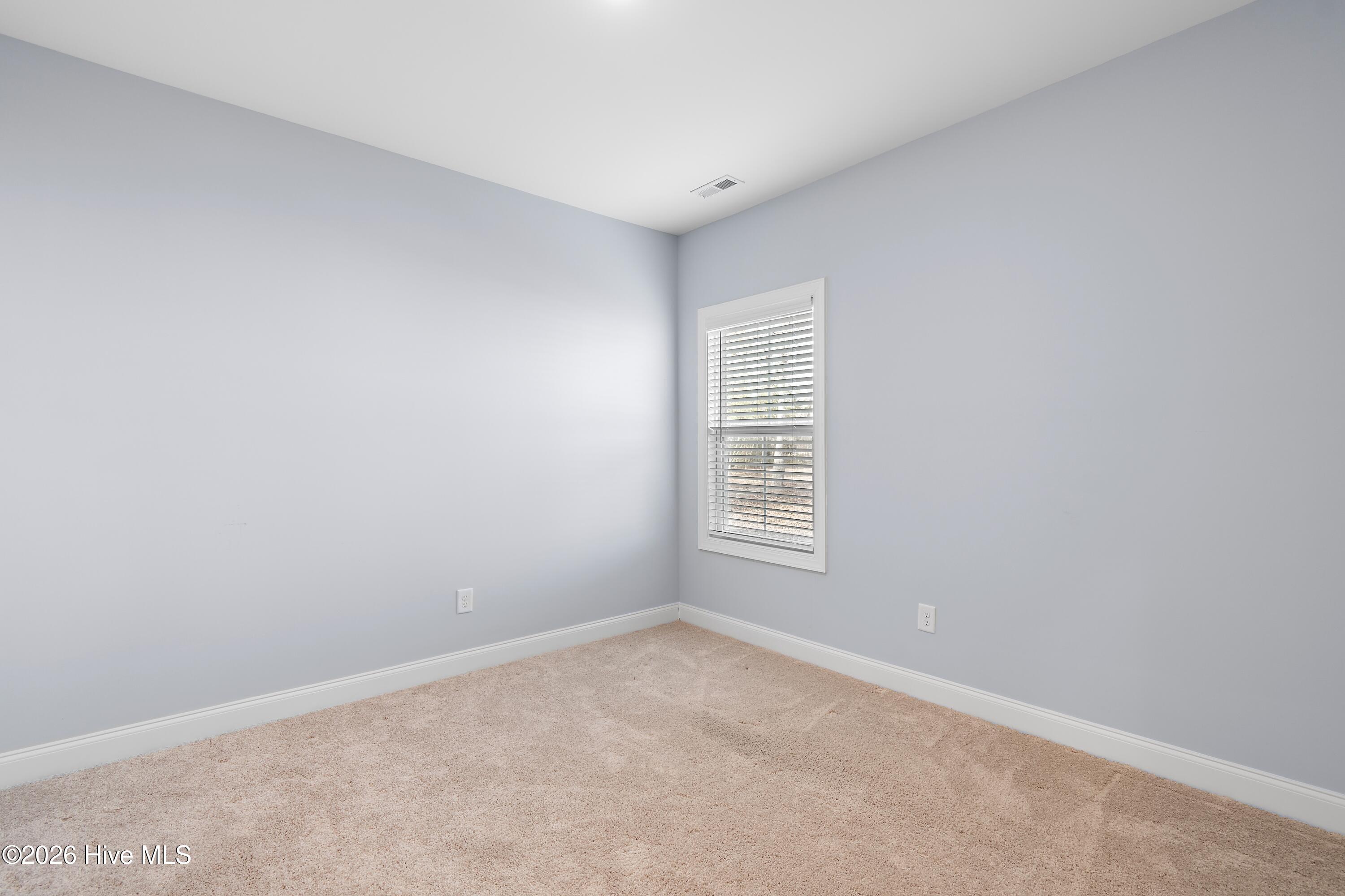 100547480 | Photo 28