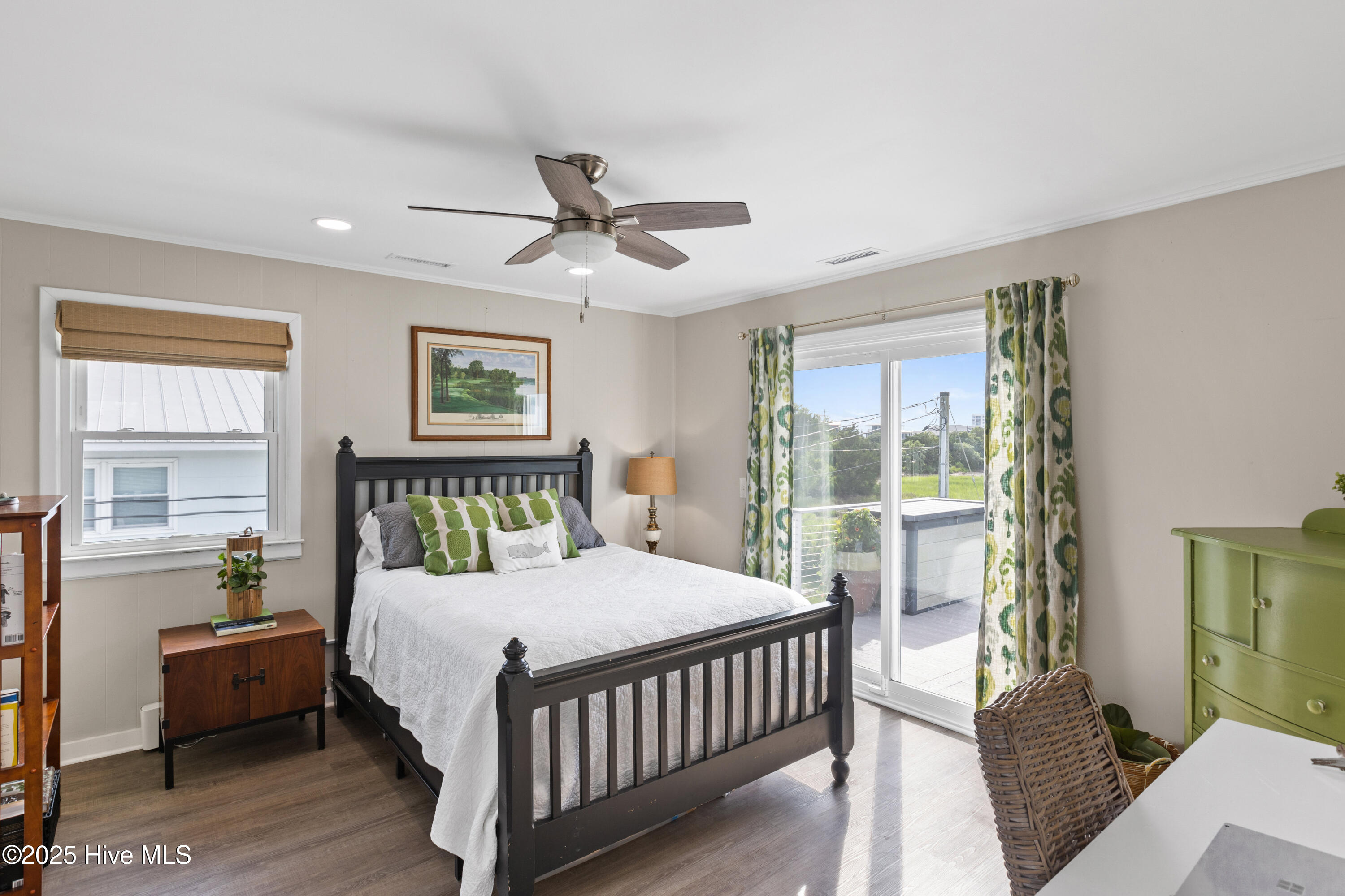 100567814 | Photo 26