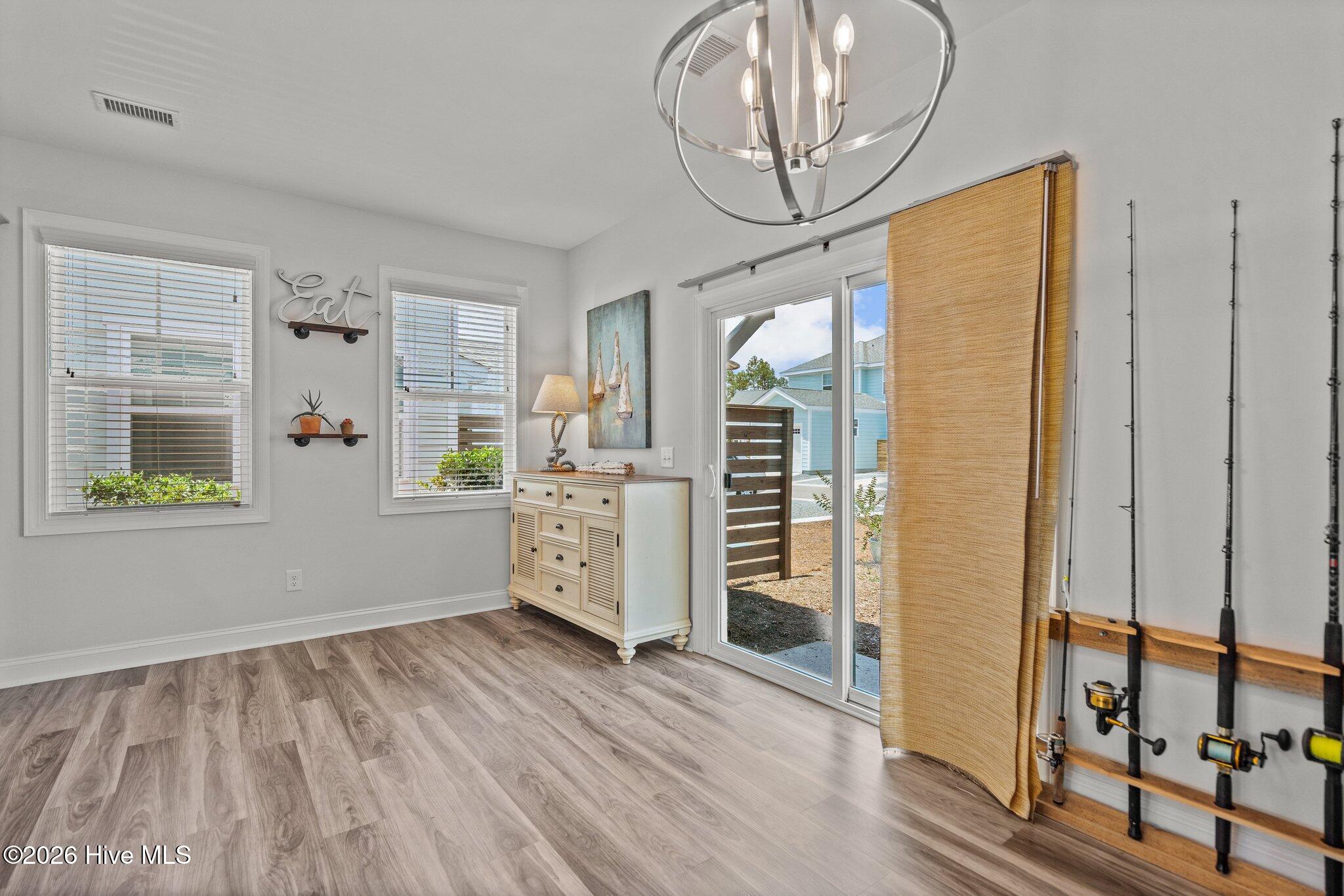 100554232 | Photo 12