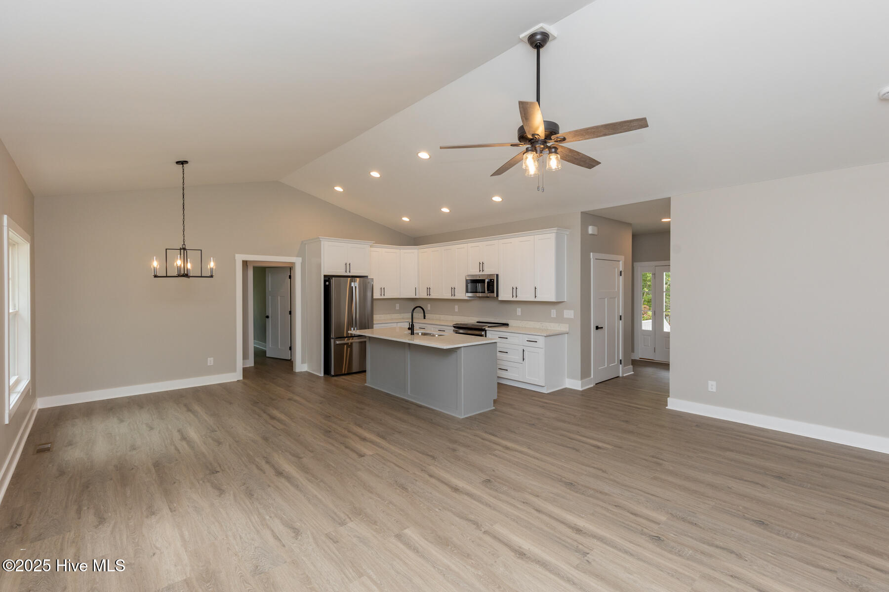 living-kitchen-dining3