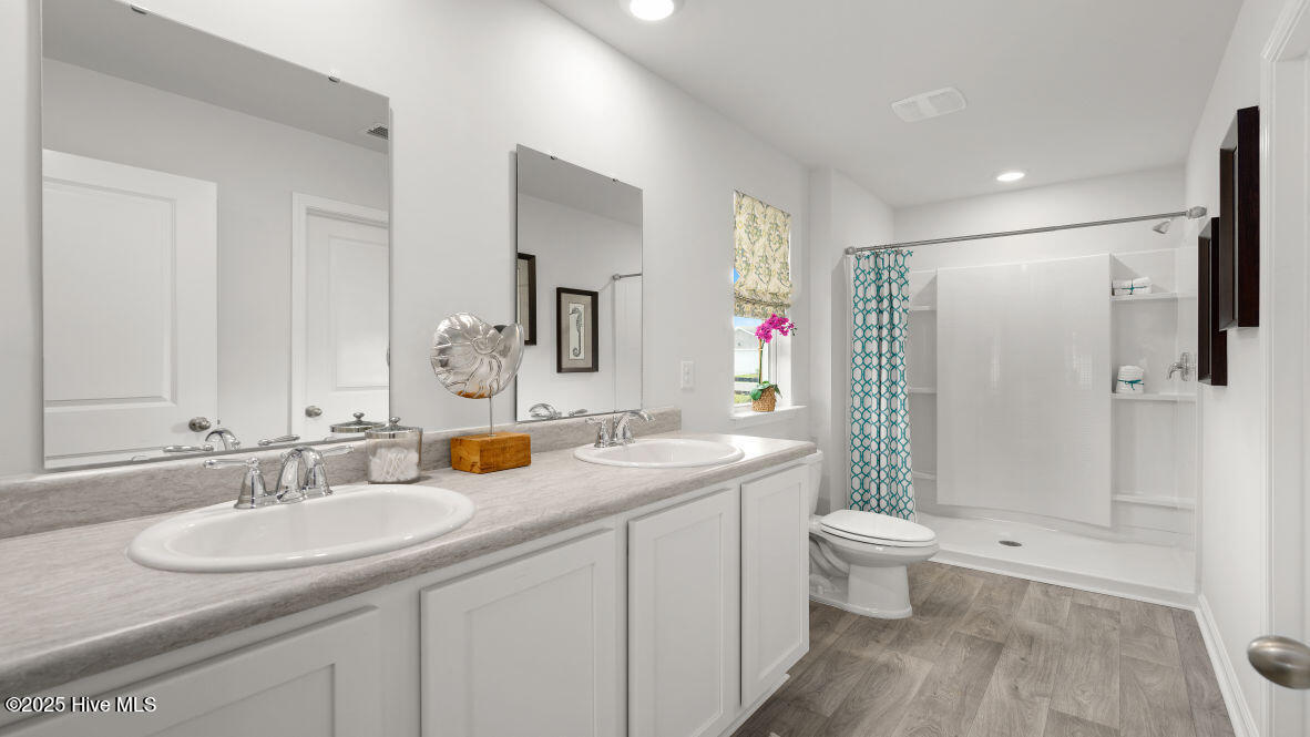 100508296 | Photo 18