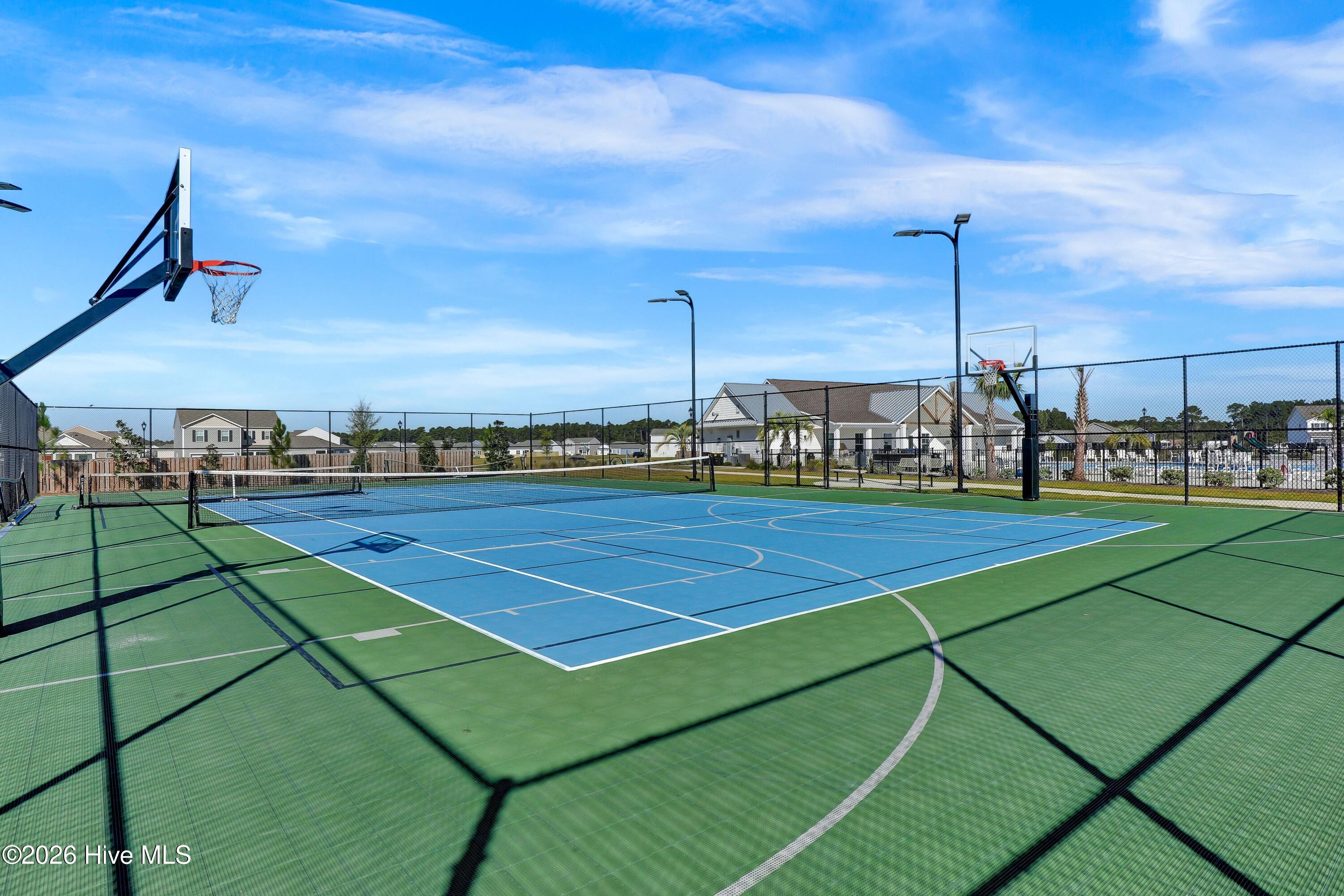 100558236 | Photo 62