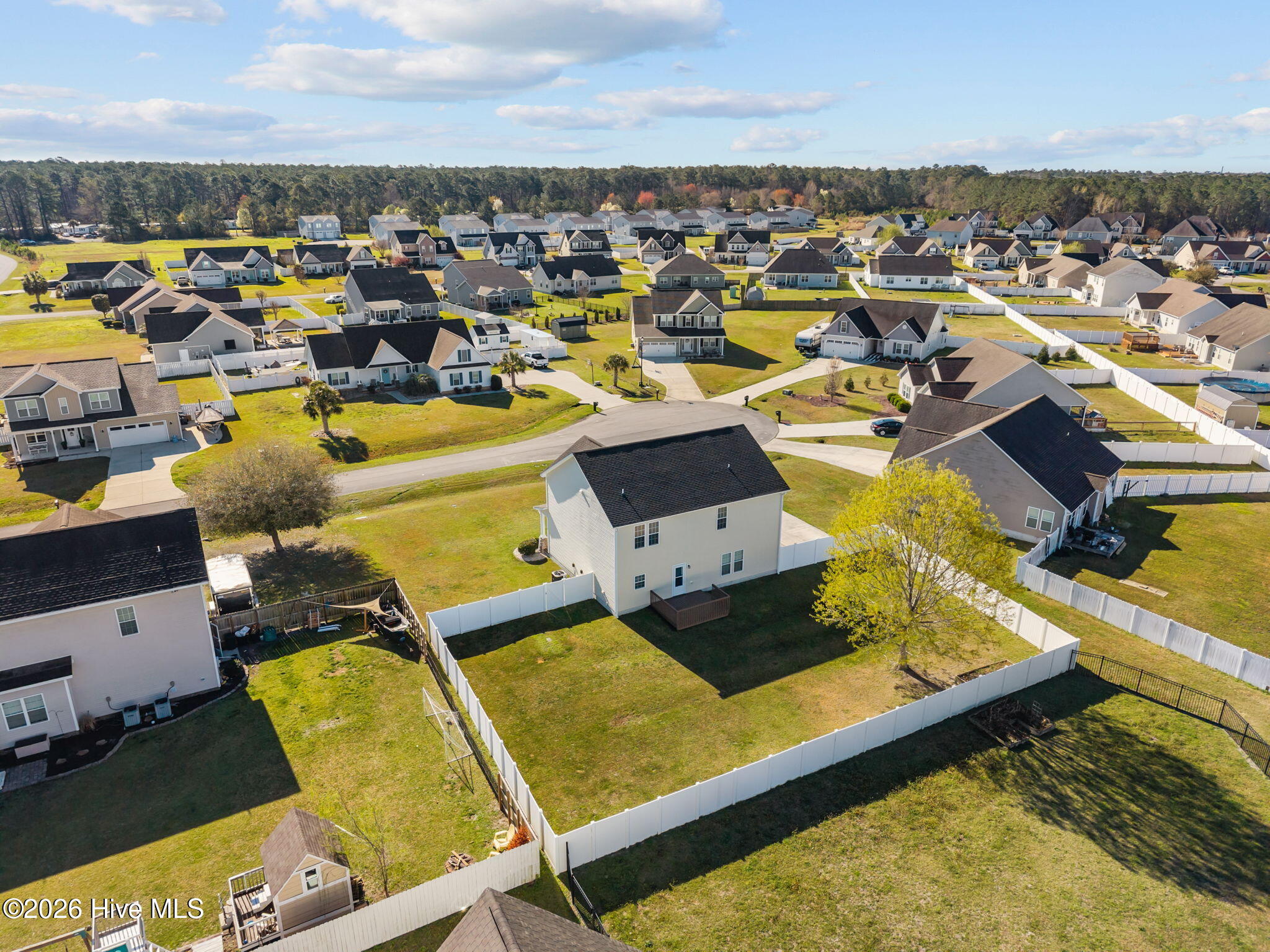 100560310 | Photo 44