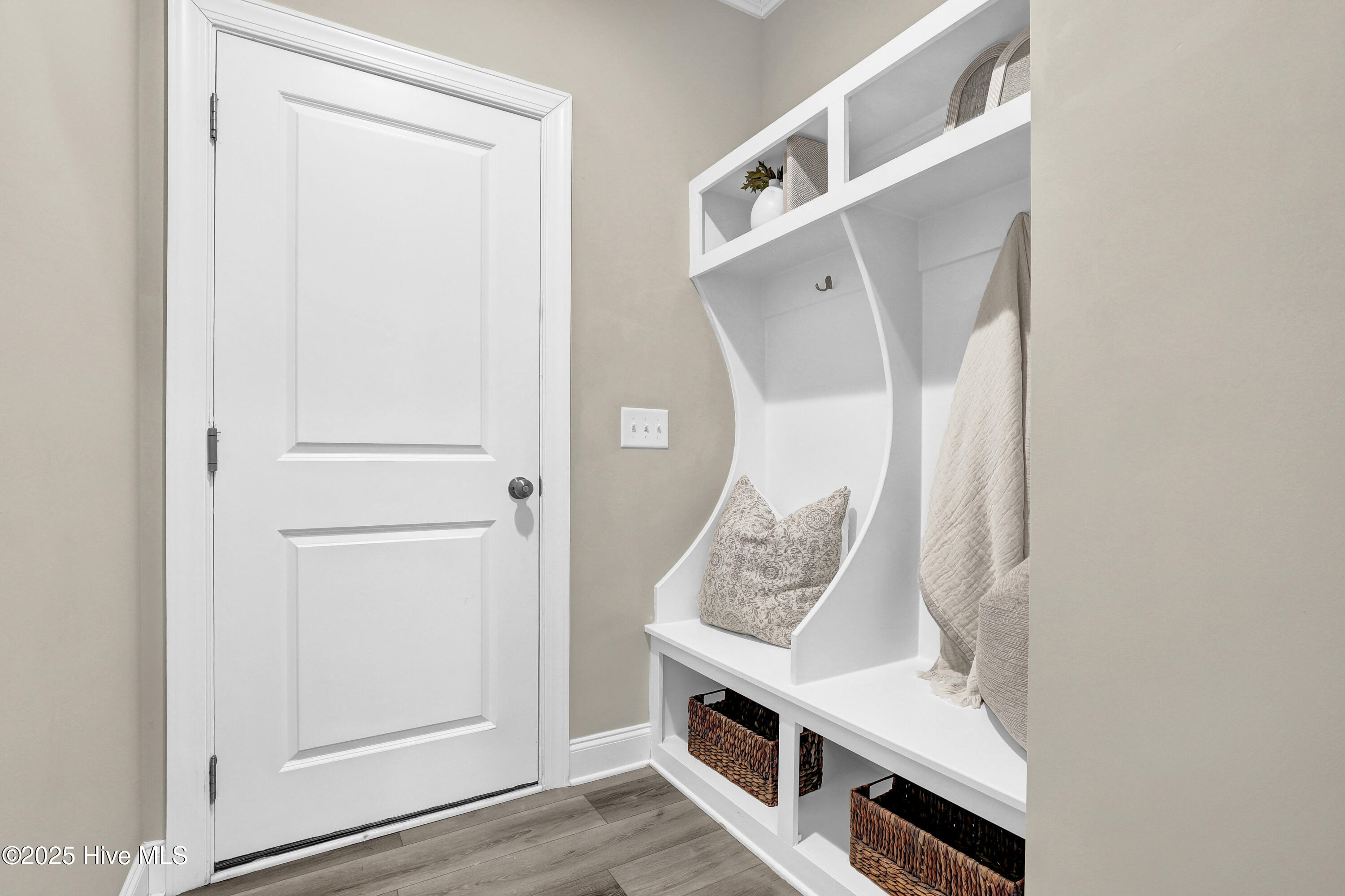 100545755 | Photo 23