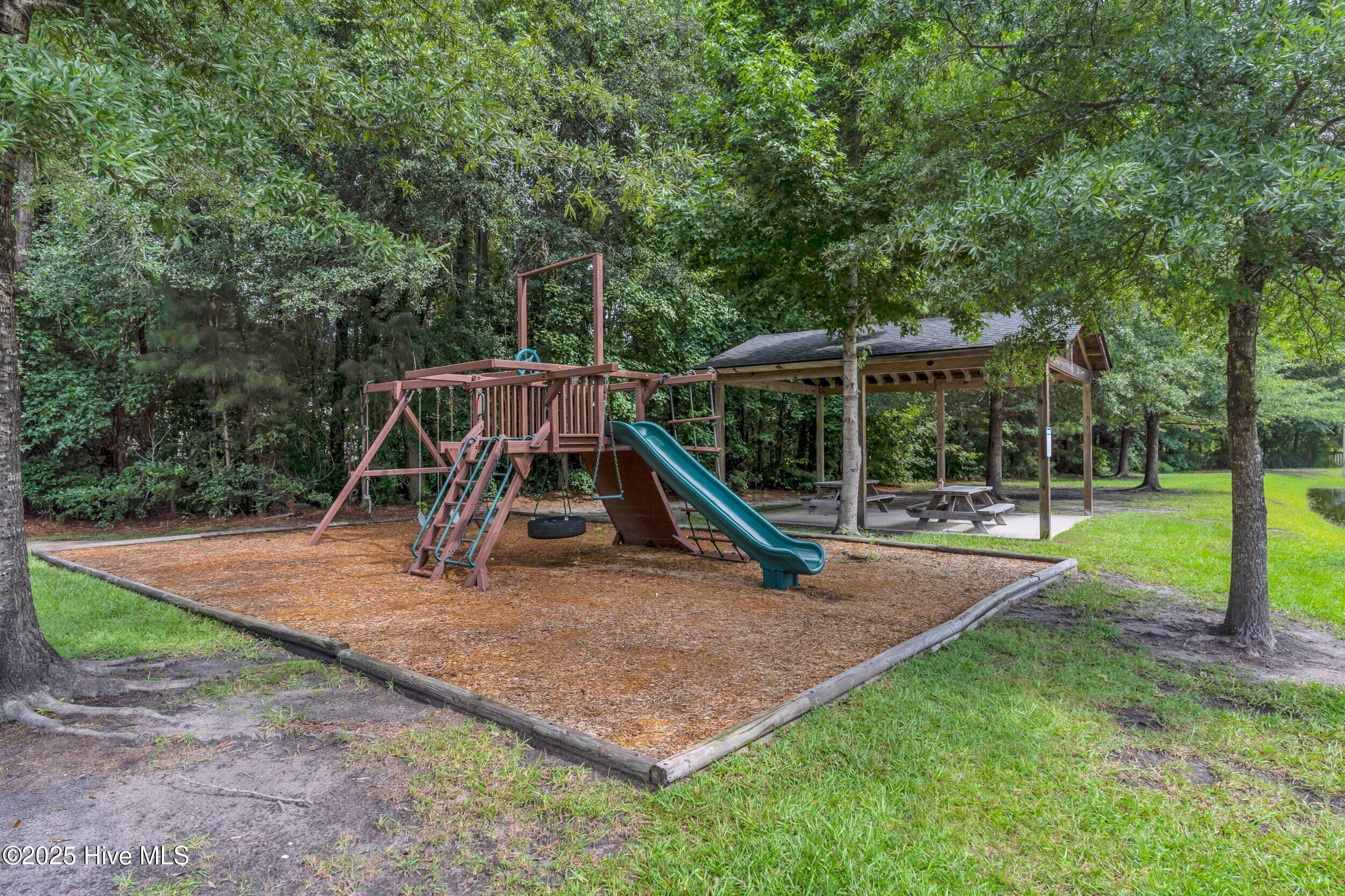 100549260 | Photo 48