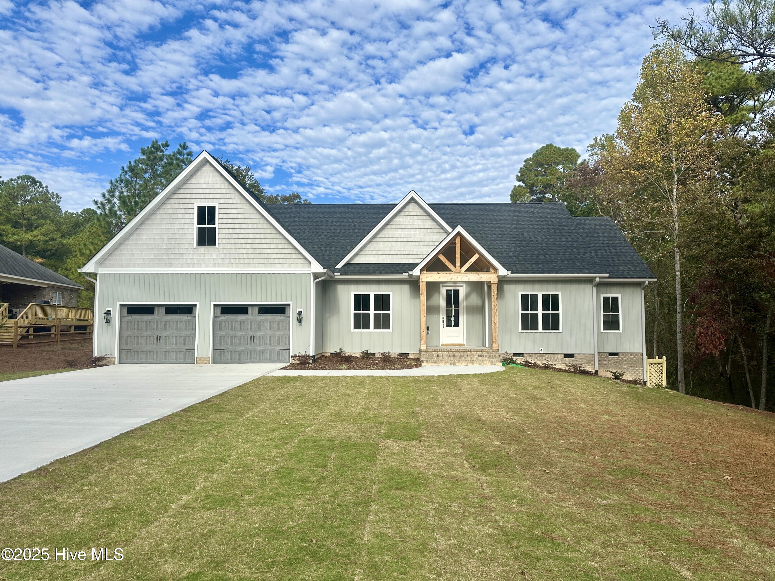 Homes for sale in West End, NC | 101 Yorkshire Ct, West End, NC 27376 | MLS# 100538400