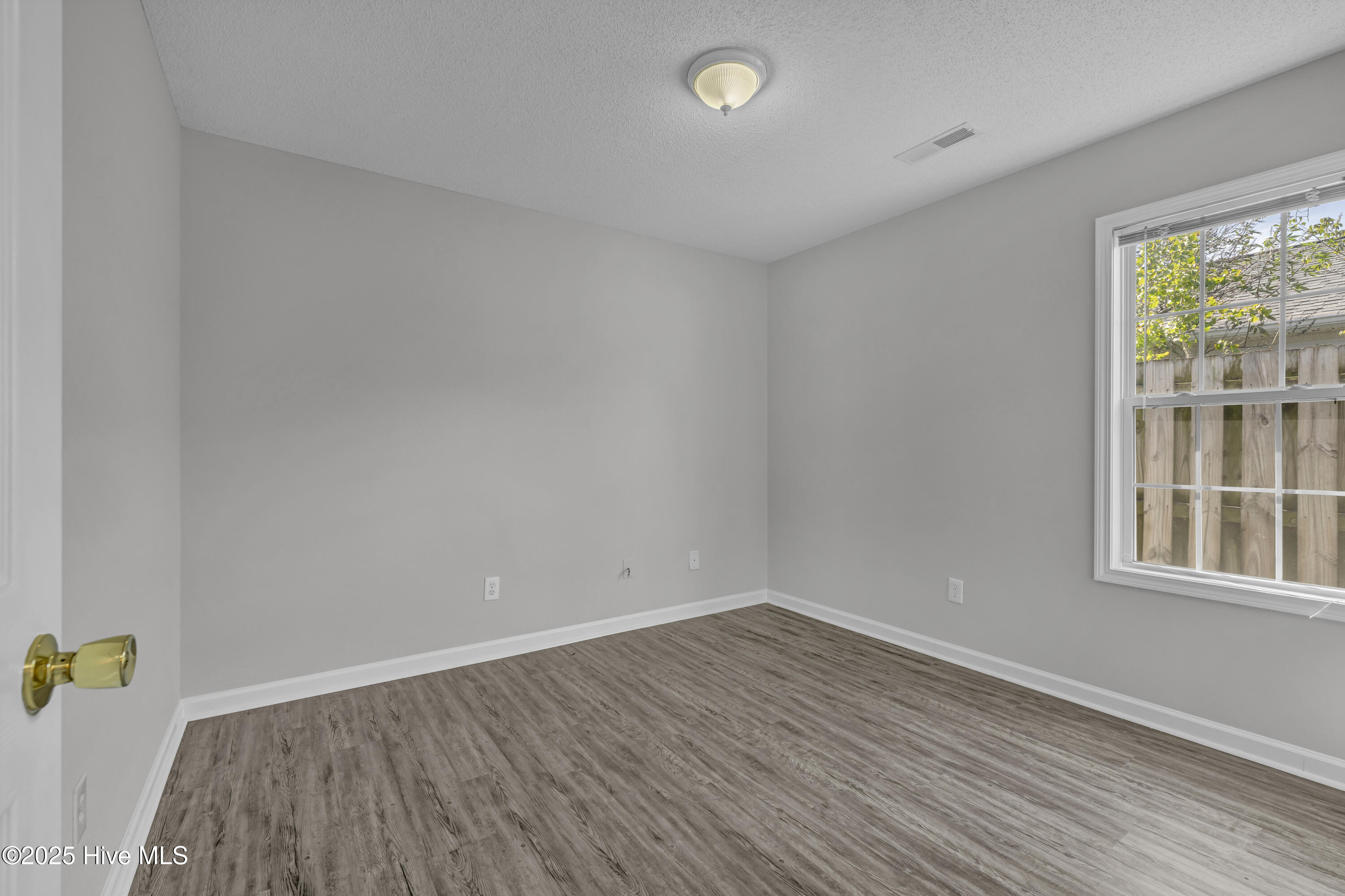 7220 Haskell Court, Wilmington, NC 28411 – photo 15: 015_6q7a6603_590