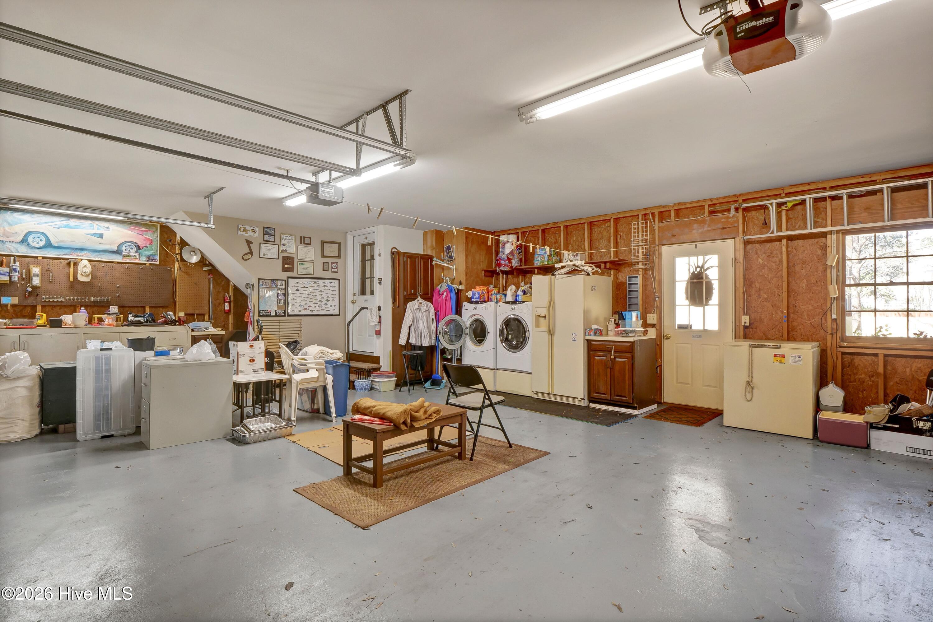 100562468 | Photo 29