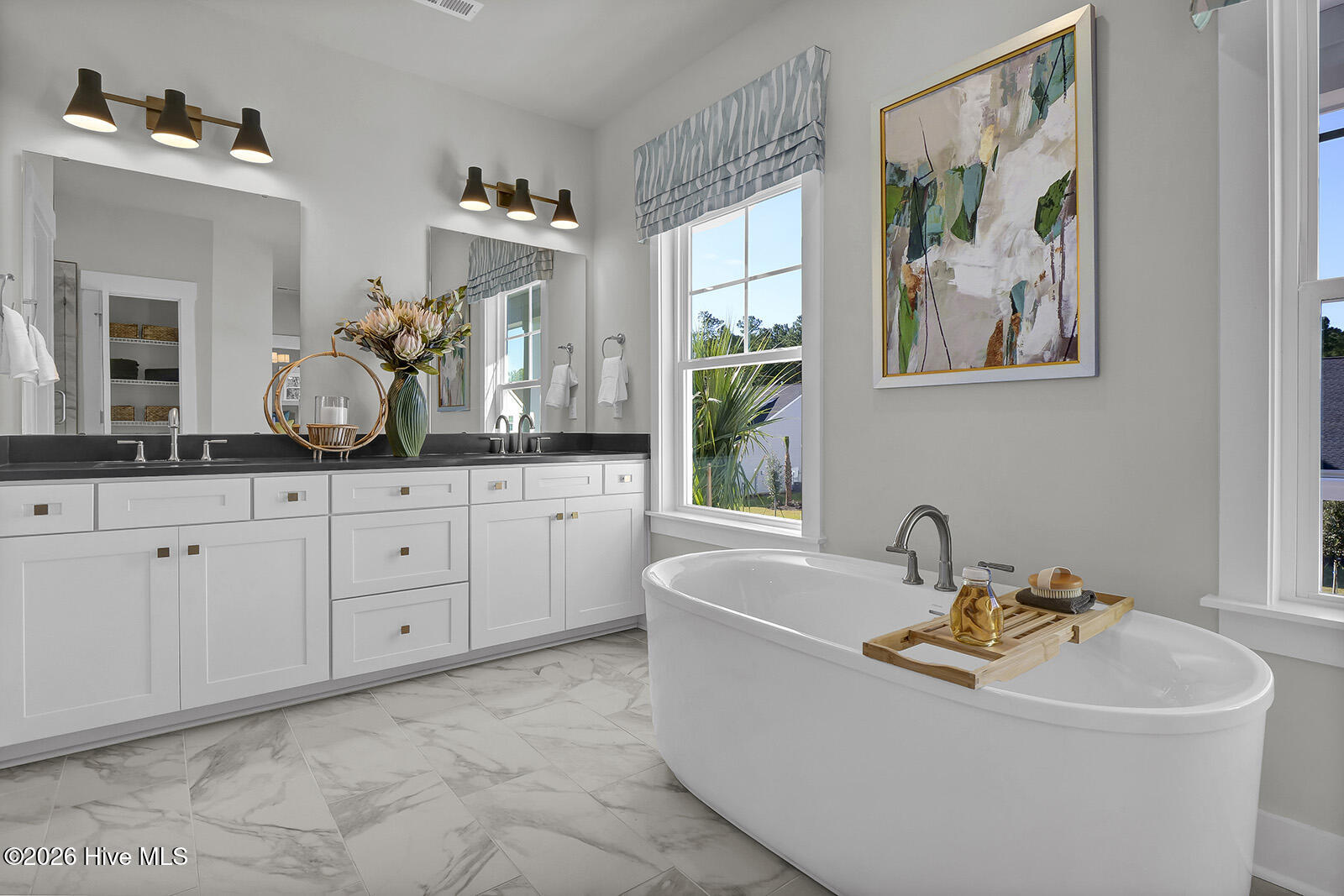 100542605 | Photo 20