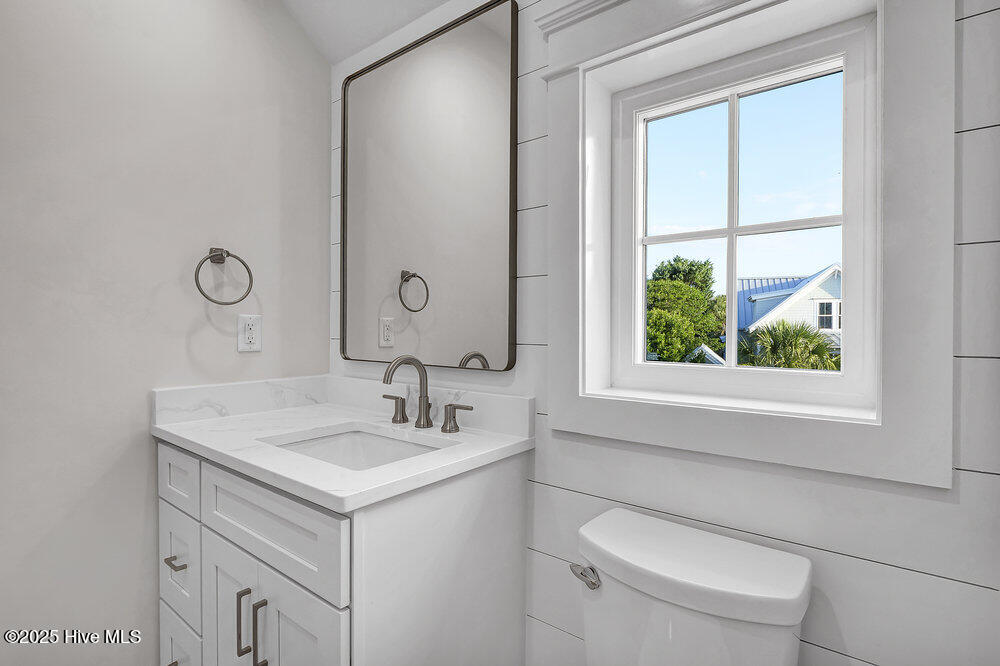 100507962 | Photo 38