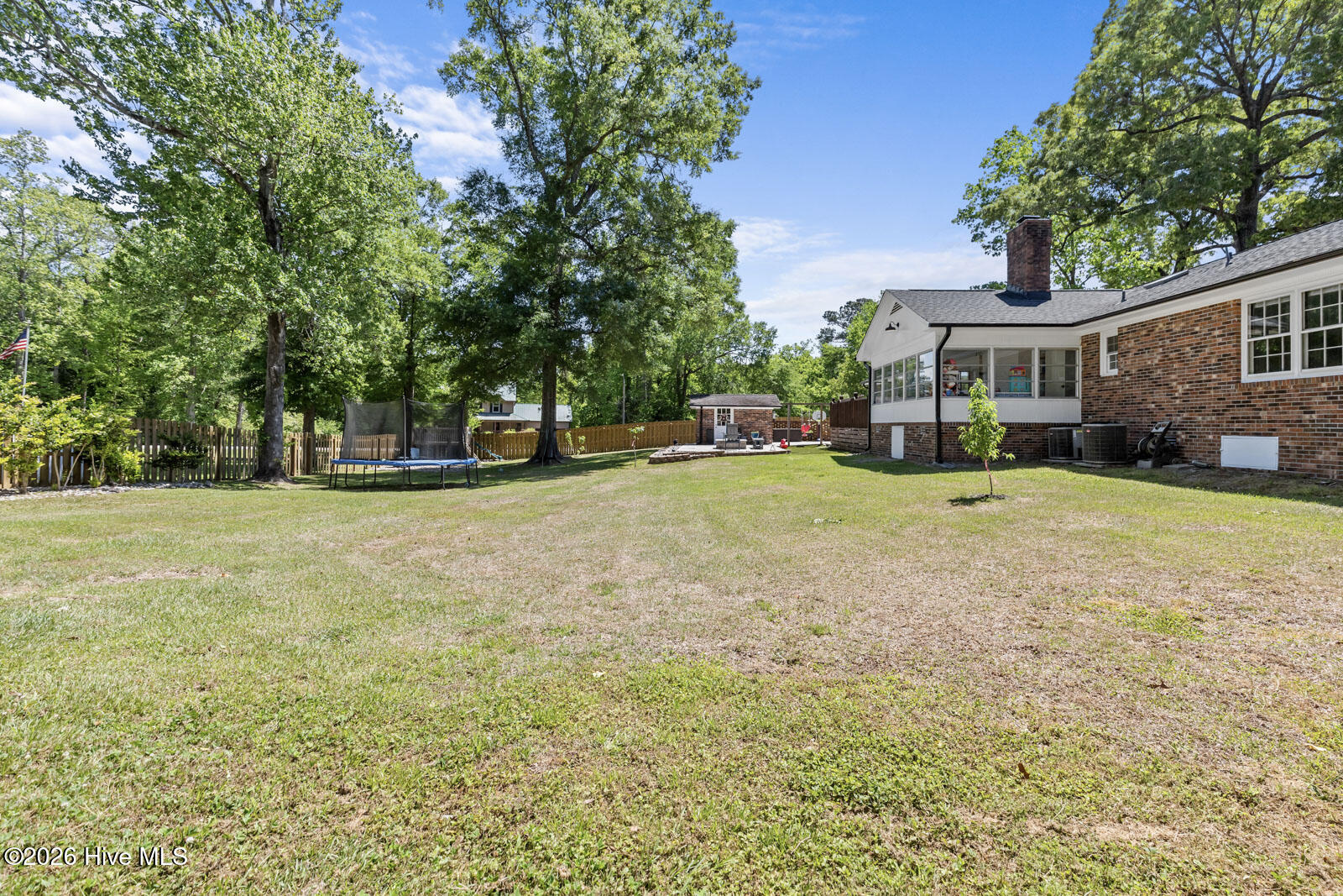 100569871 | Photo 57