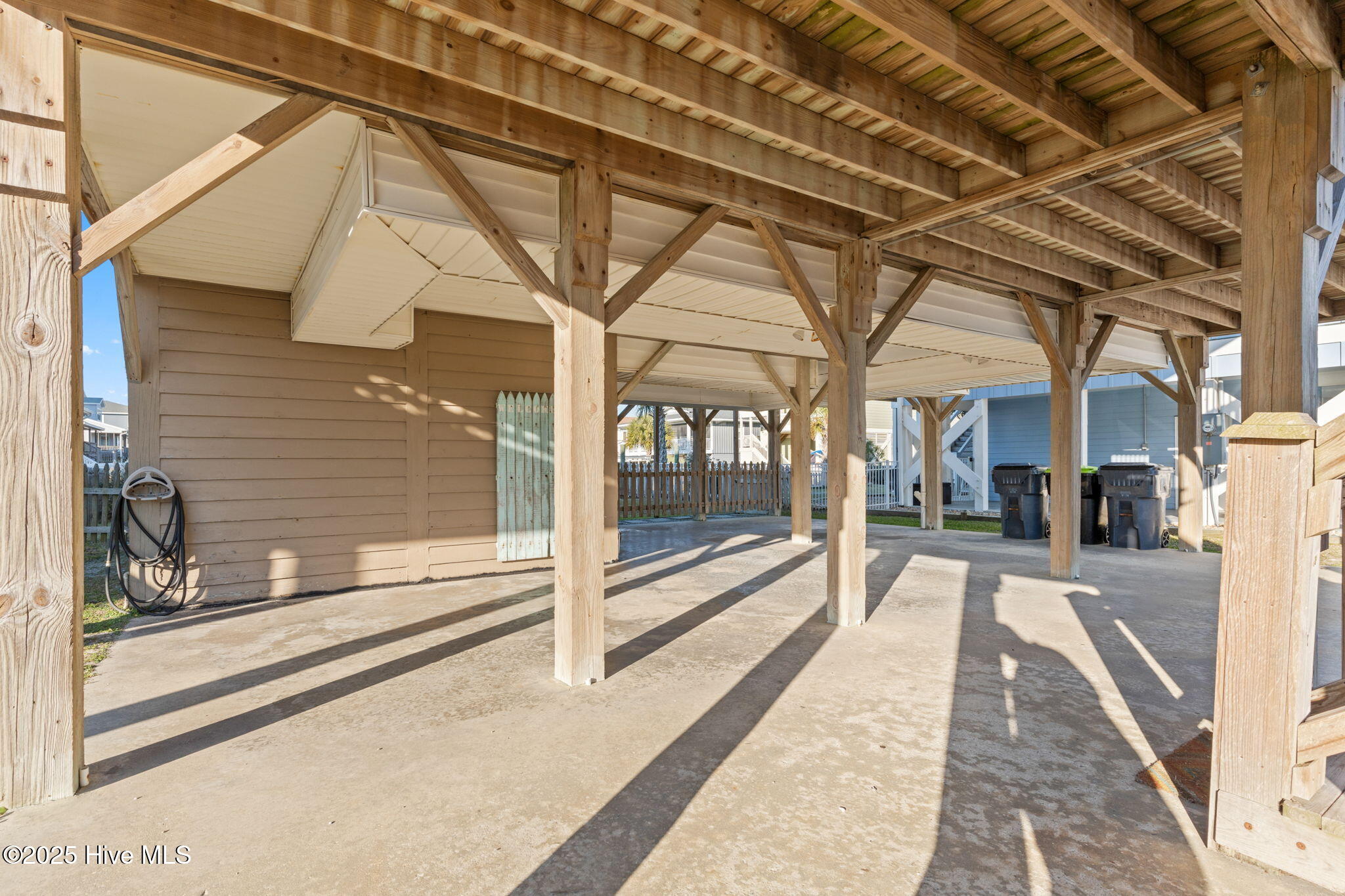 100540487 | Photo 19