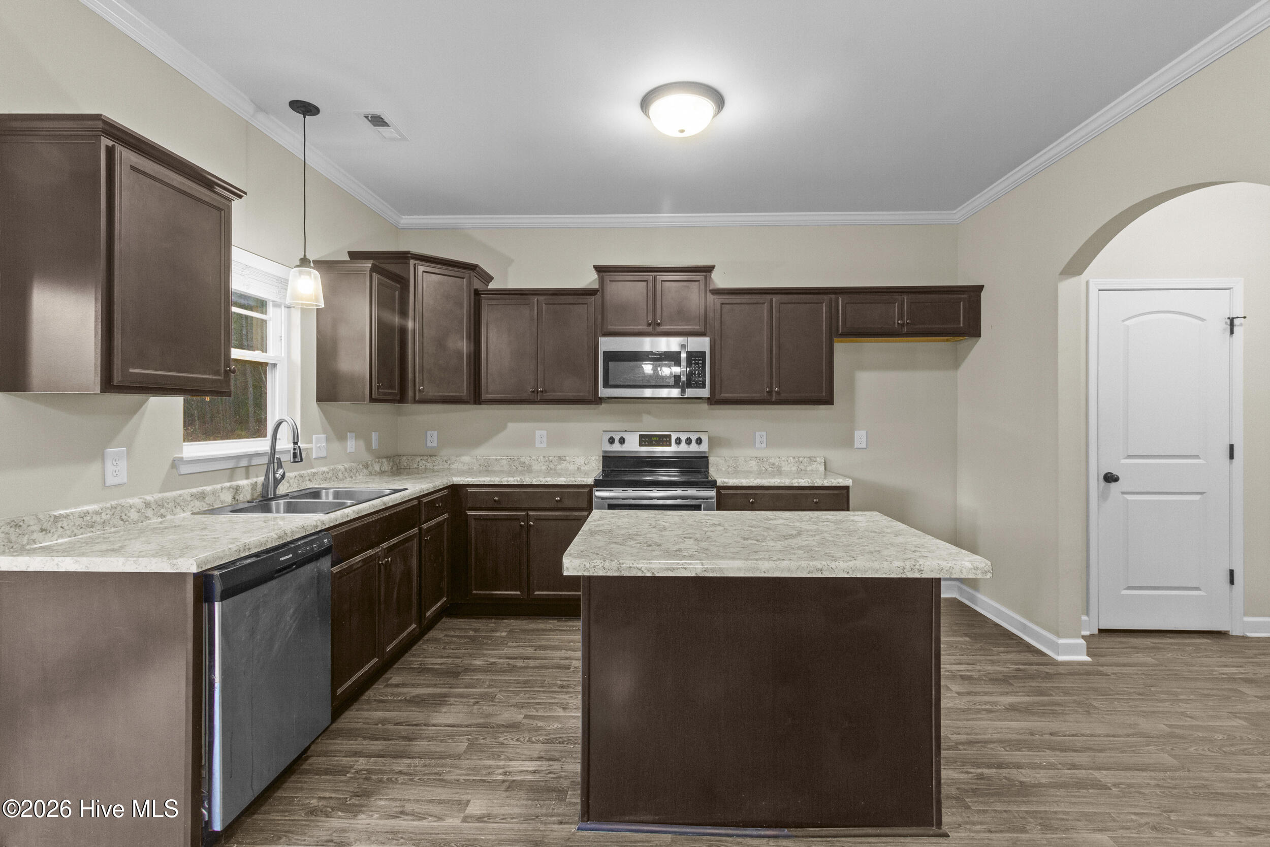 100552565 | Photo 13